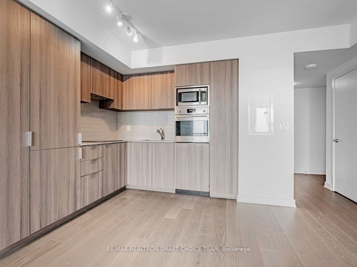 11 Wellesley Street W 2506, Toronto, ON M4Y 0G4 photo 5