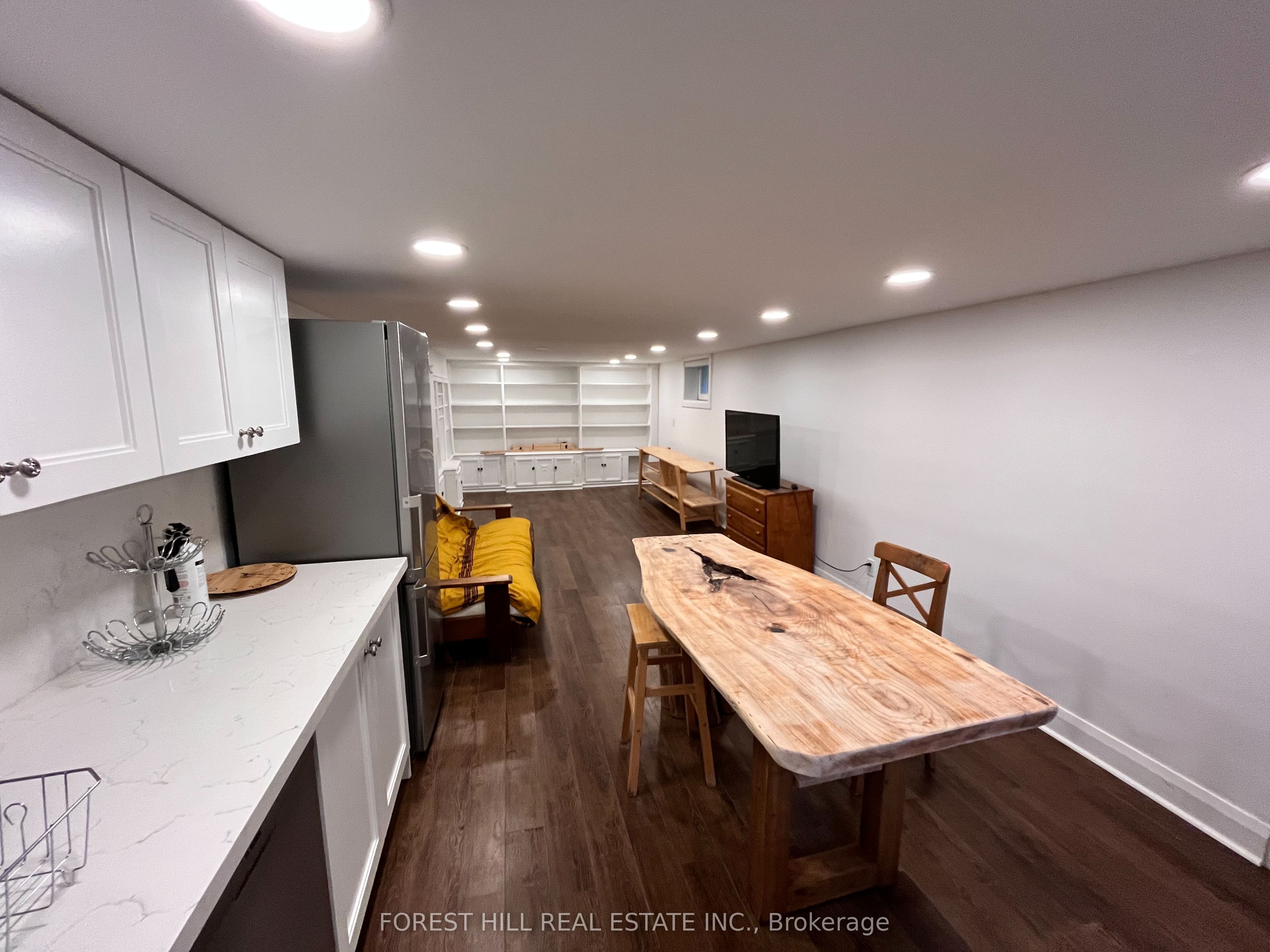 29 Whitehall Road Basement, Toronto, ON M4W 2C5 photo 2