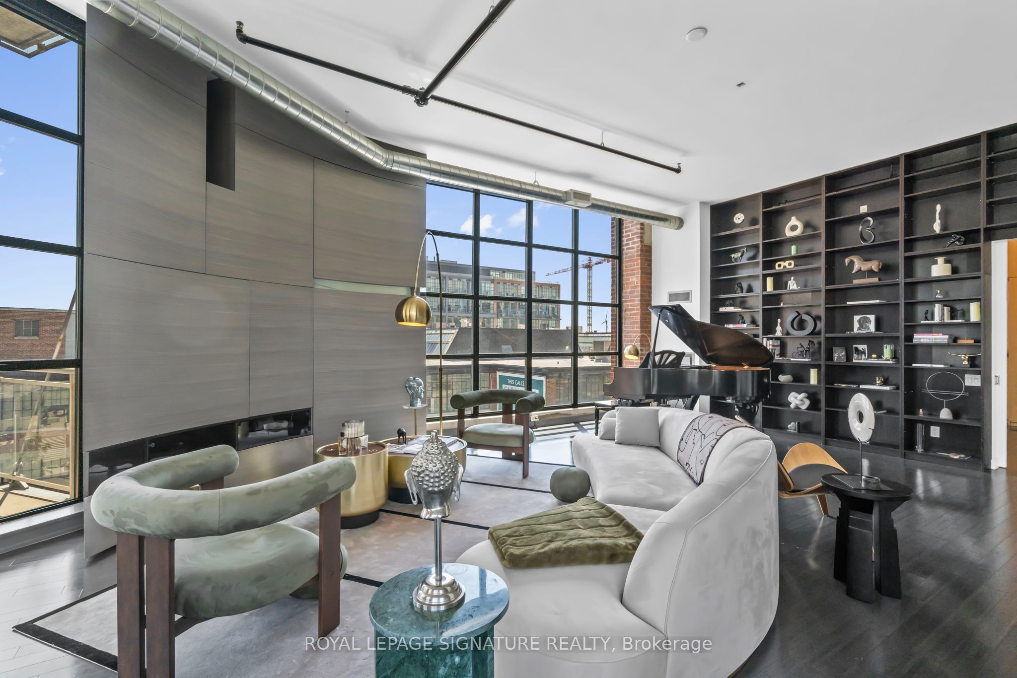 43 Hanna Avenue 411, Toronto, ON M6K 1X1 photo 2