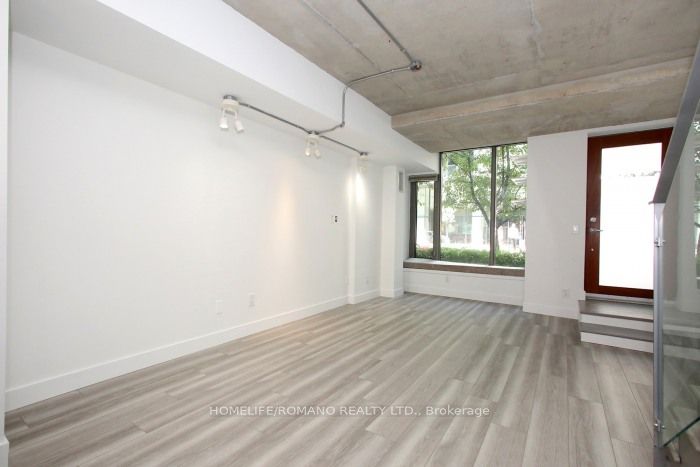 43 Stewart Street 104, Toronto, ON M5V 2V1 photo 4