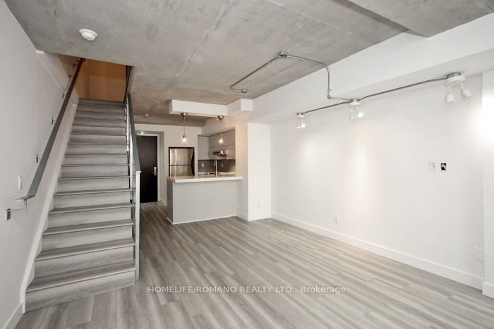 43 Stewart Street 104, Toronto, ON M5V 2V1 photo 5