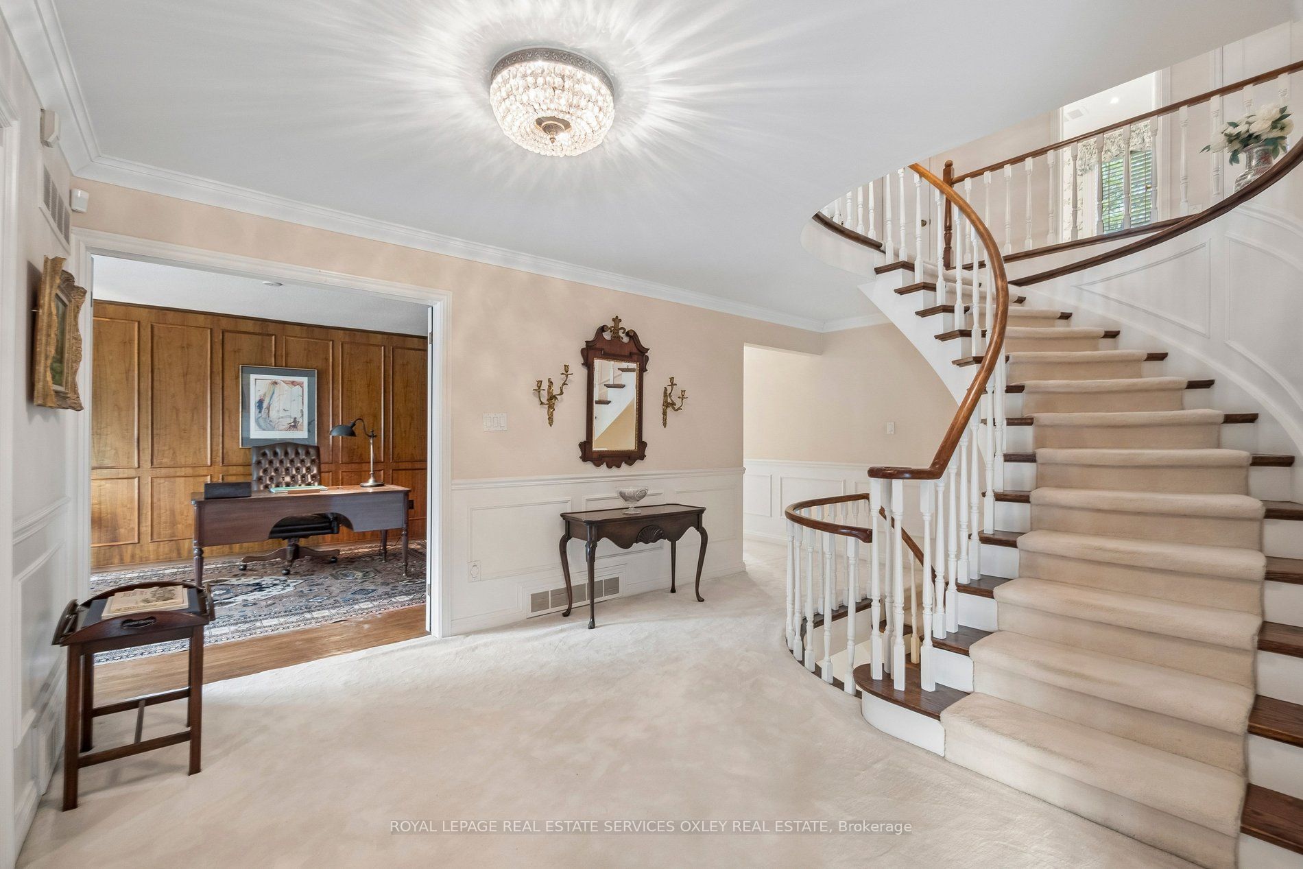 18 Swansdown Drive, Toronto, ON M2L 2N1 photo 5