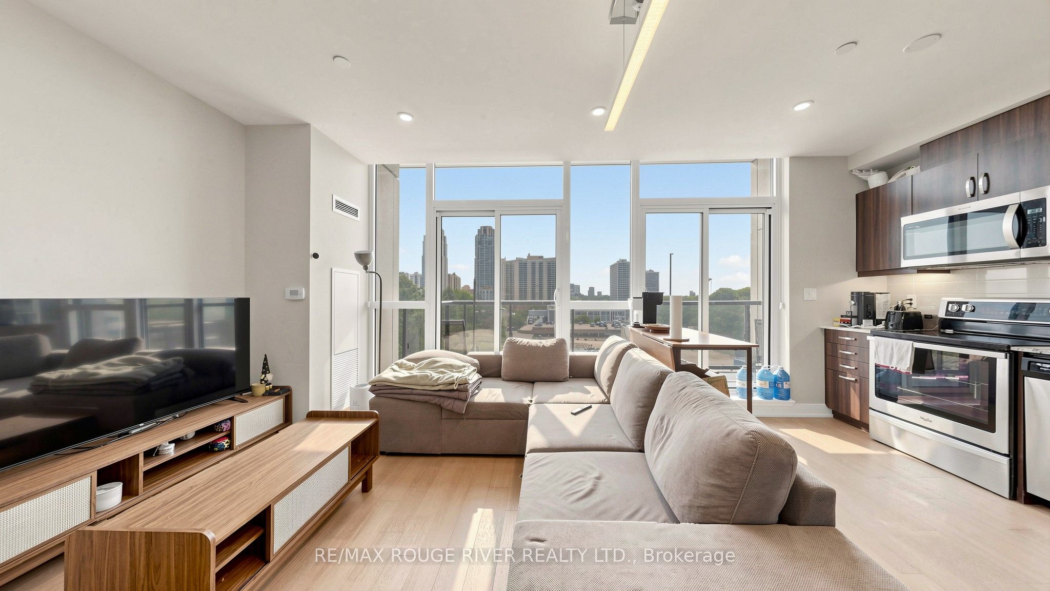 1486 Bathurst Street 503, Toronto, ON M5P 0A5 photo 2