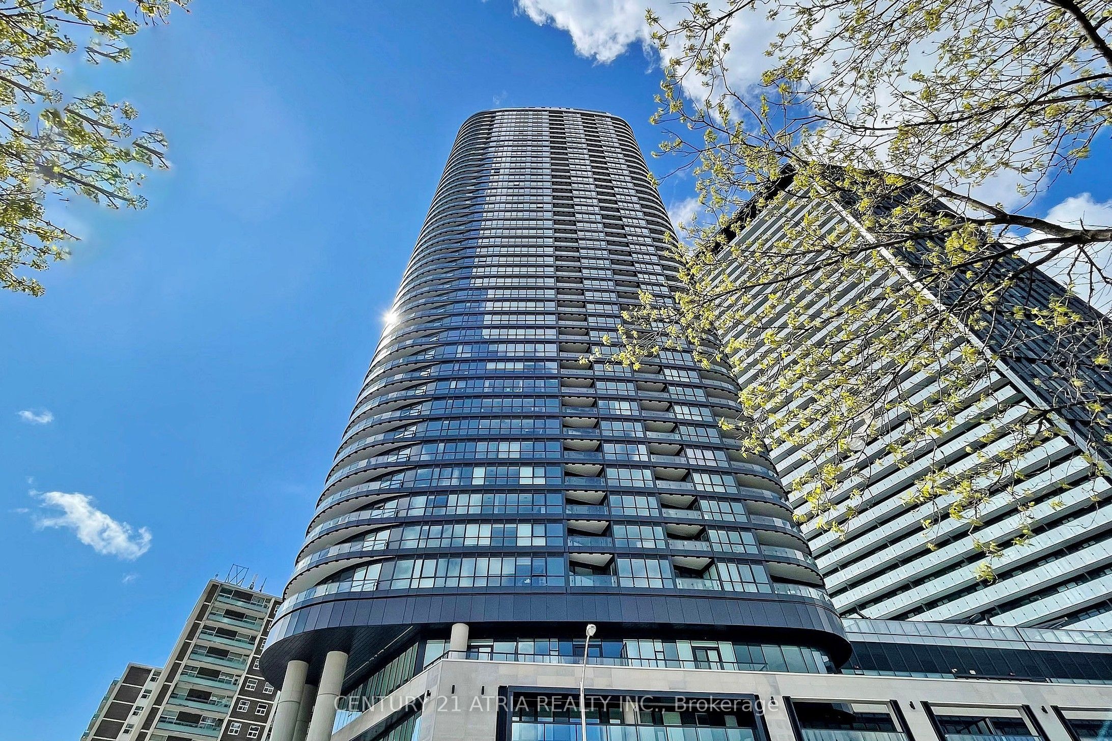 585 Bloor Street E 420, Toronto, ON M4W 0B3 photo 2