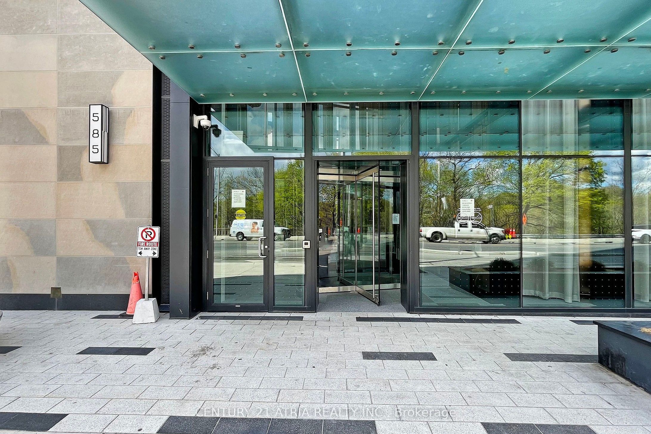 585 Bloor Street E 420, Toronto, ON M4W 0B3 photo 4