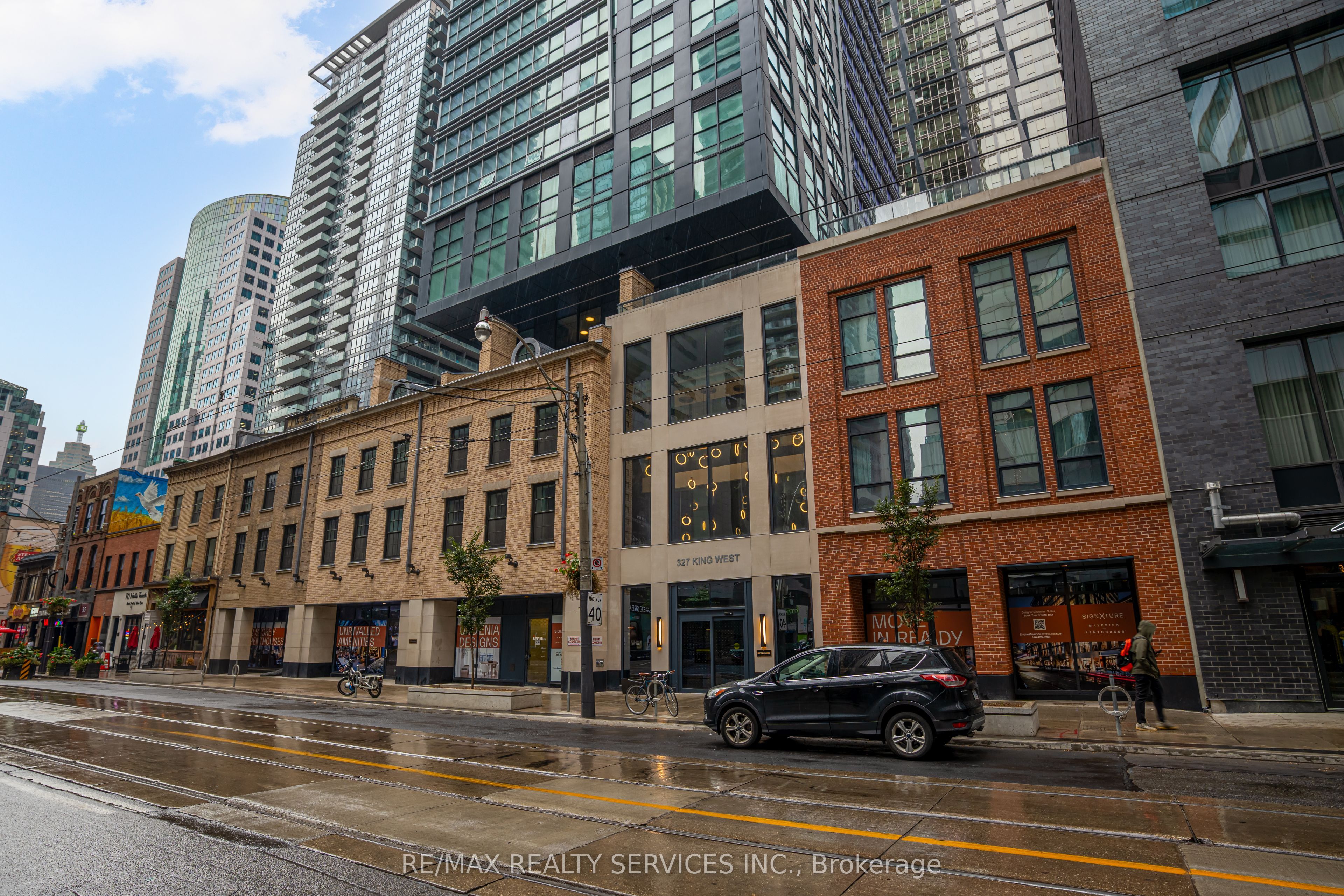 327 King Street W 4106, Toronto, ON M5V 0W7 photo 5
