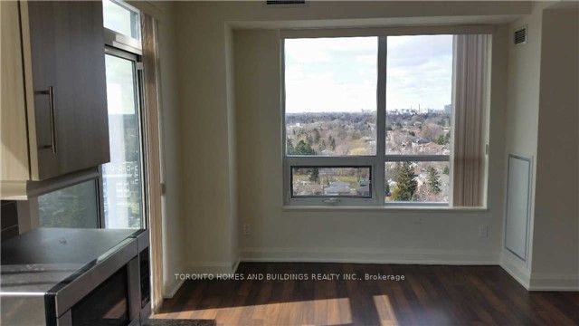 68 Canterbury Place 1605, Toronto, ON M2N 1Y7