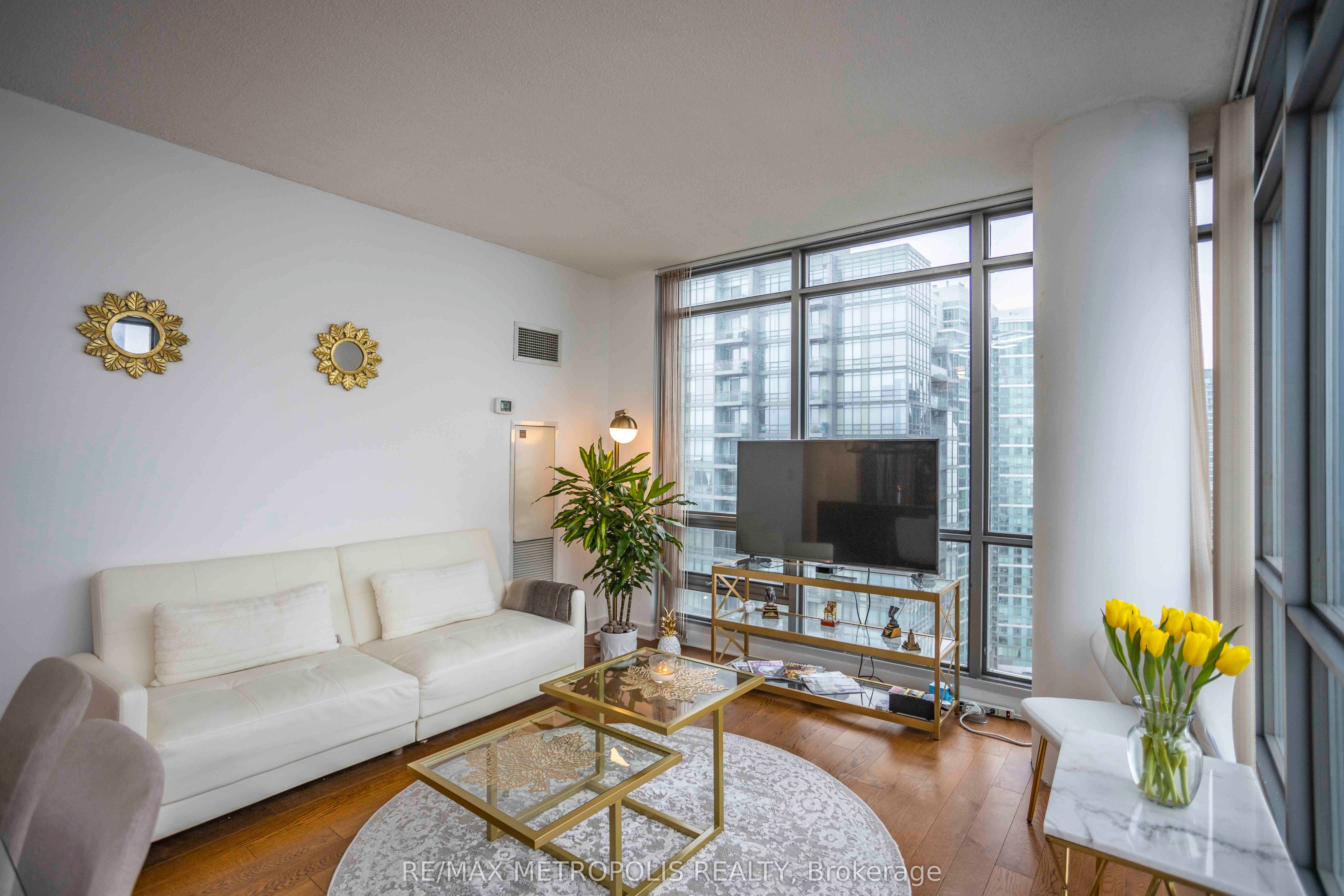 5 Mariner Terrace 2510, Toronto, ON M5V 3V6 photo 3