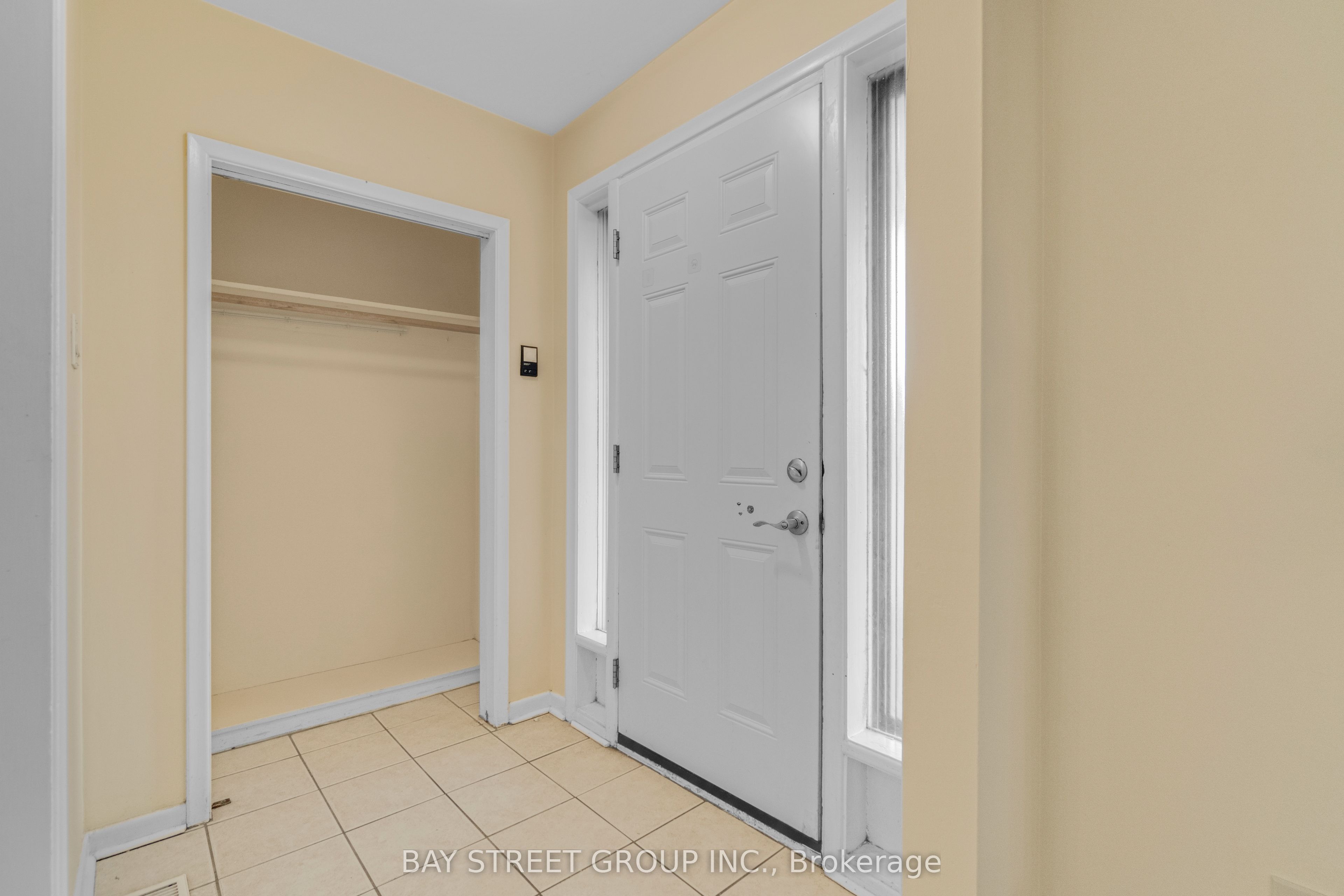 40 Bellbury Crescent Upper, Toronto, ON M2J 2J8 photo 3