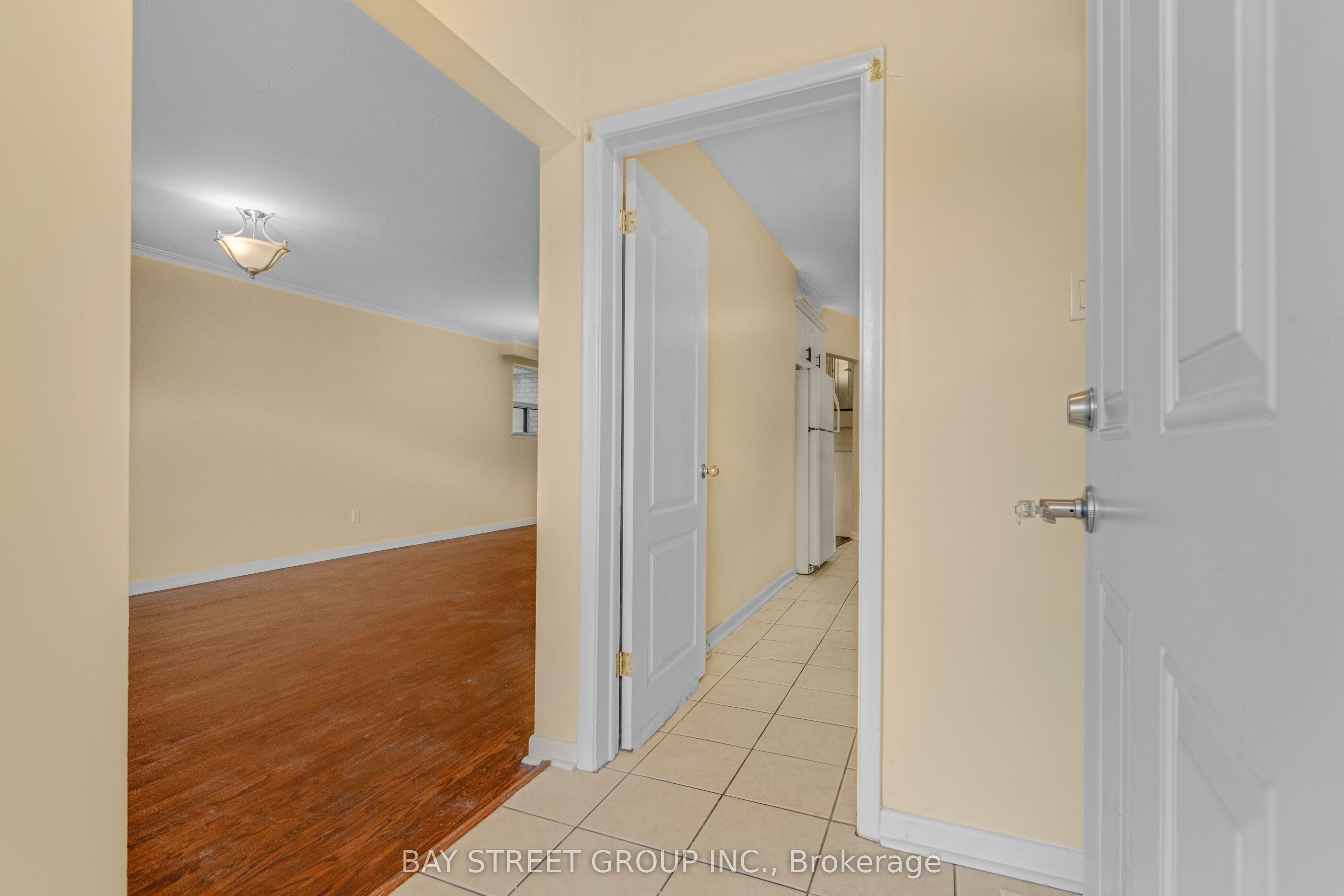 40 Bellbury Crescent Upper, Toronto, ON M2J 2J8 photo 4
