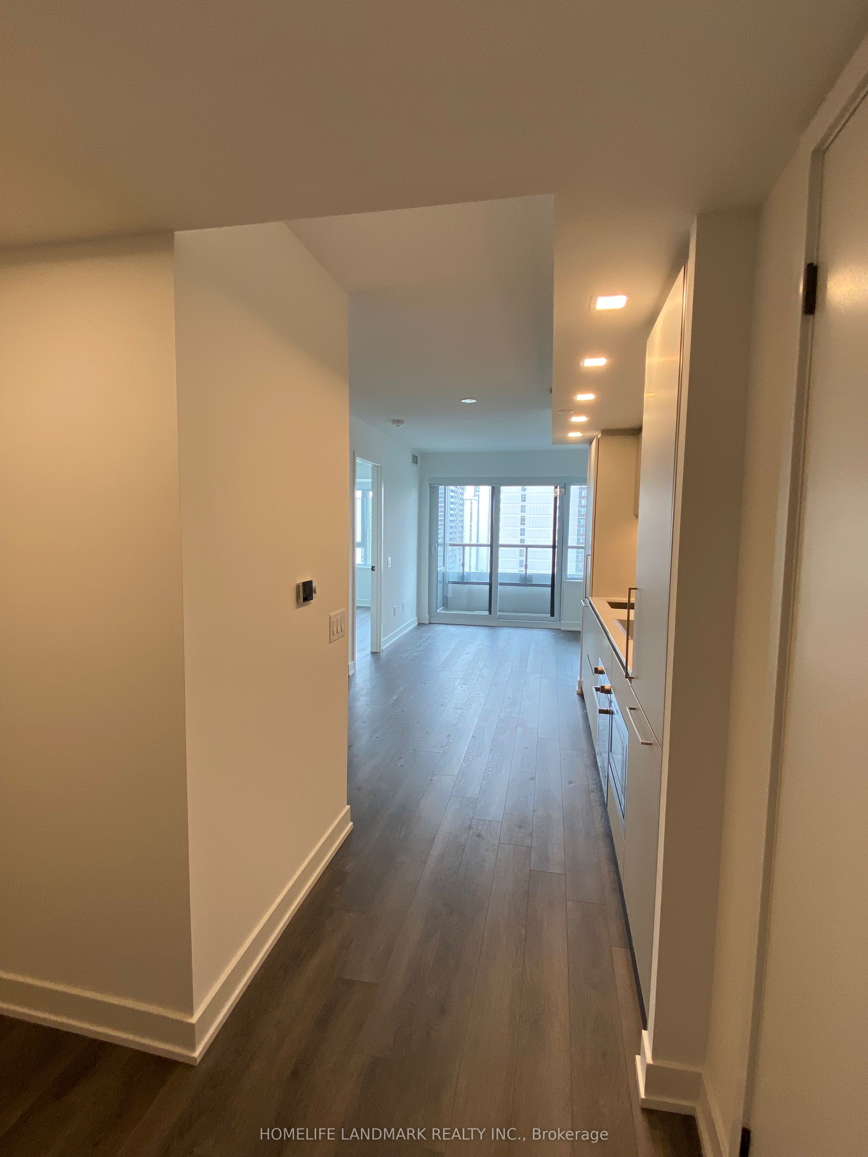 609 Sherbourne Street 3209, Toronto, ON M4X 0A4 photo 2