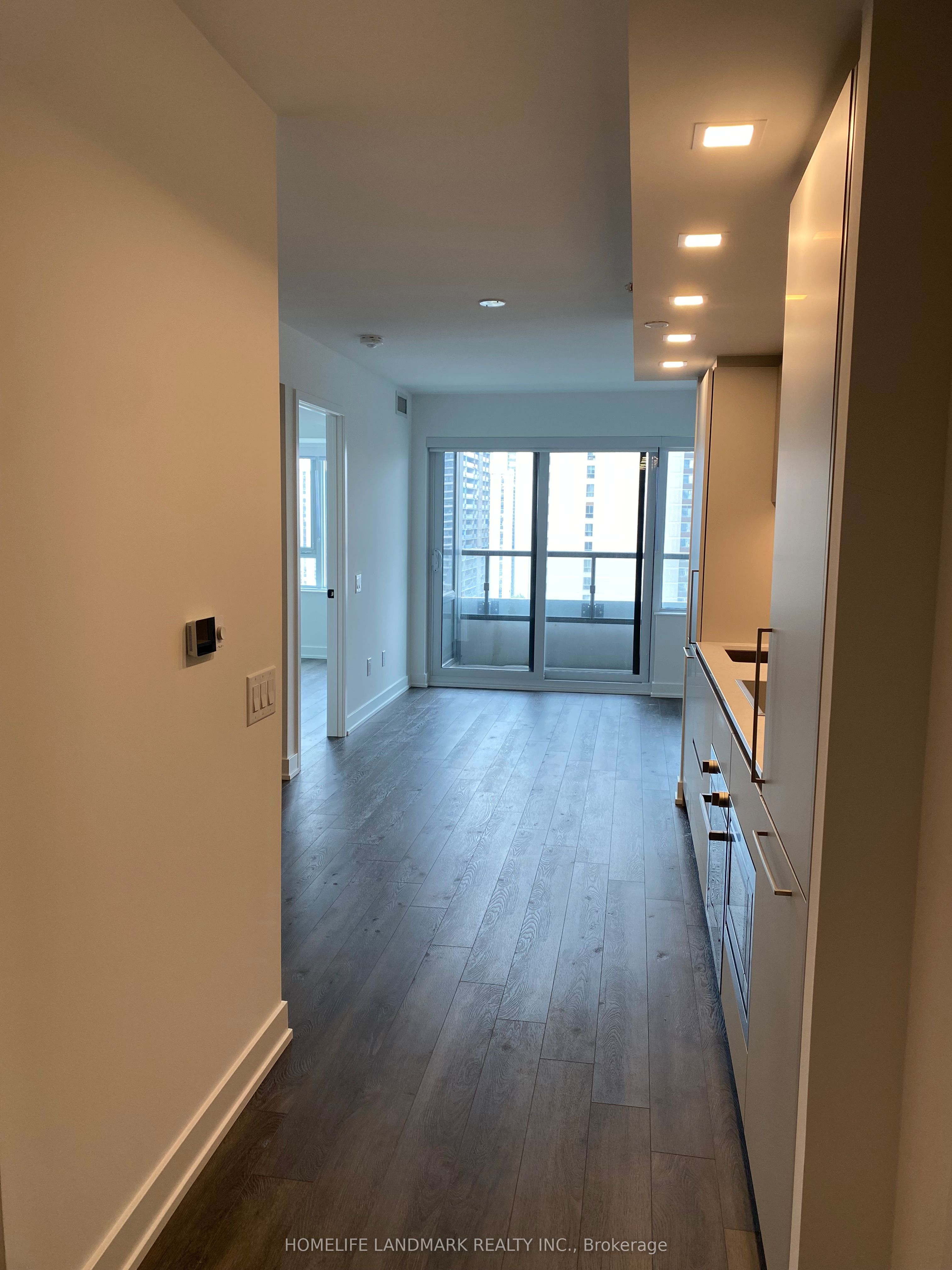 609 Sherbourne Street 3209, Toronto, ON M4X 0A4 photo 3