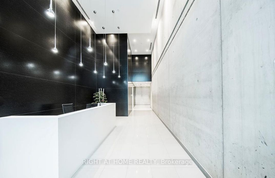 11 Charlotte Street 3005, Toronto, ON M5V 2H5 photo 4