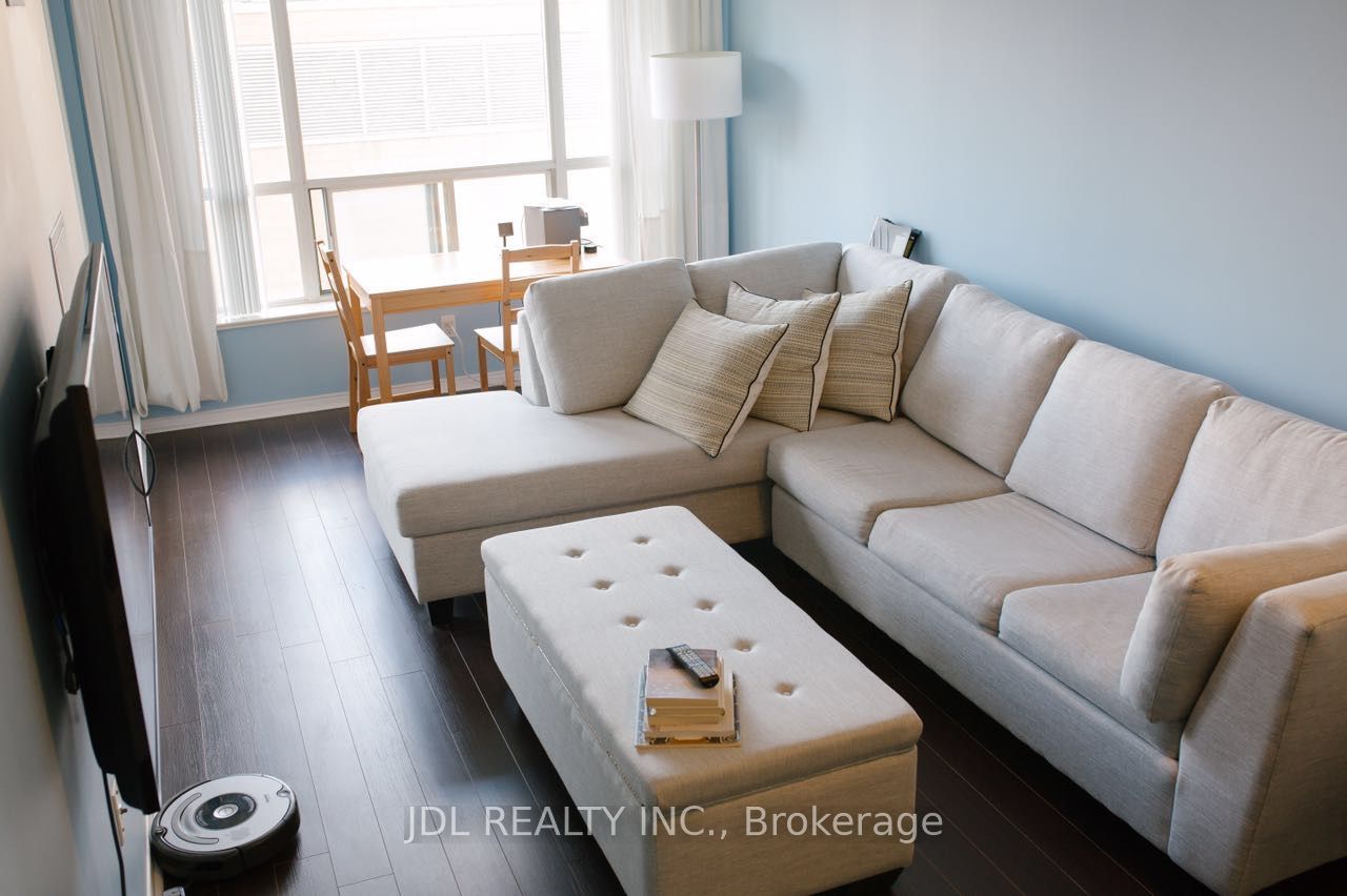 887 Bay Street 603, Toronto, ON M5S 3K4 photo 5