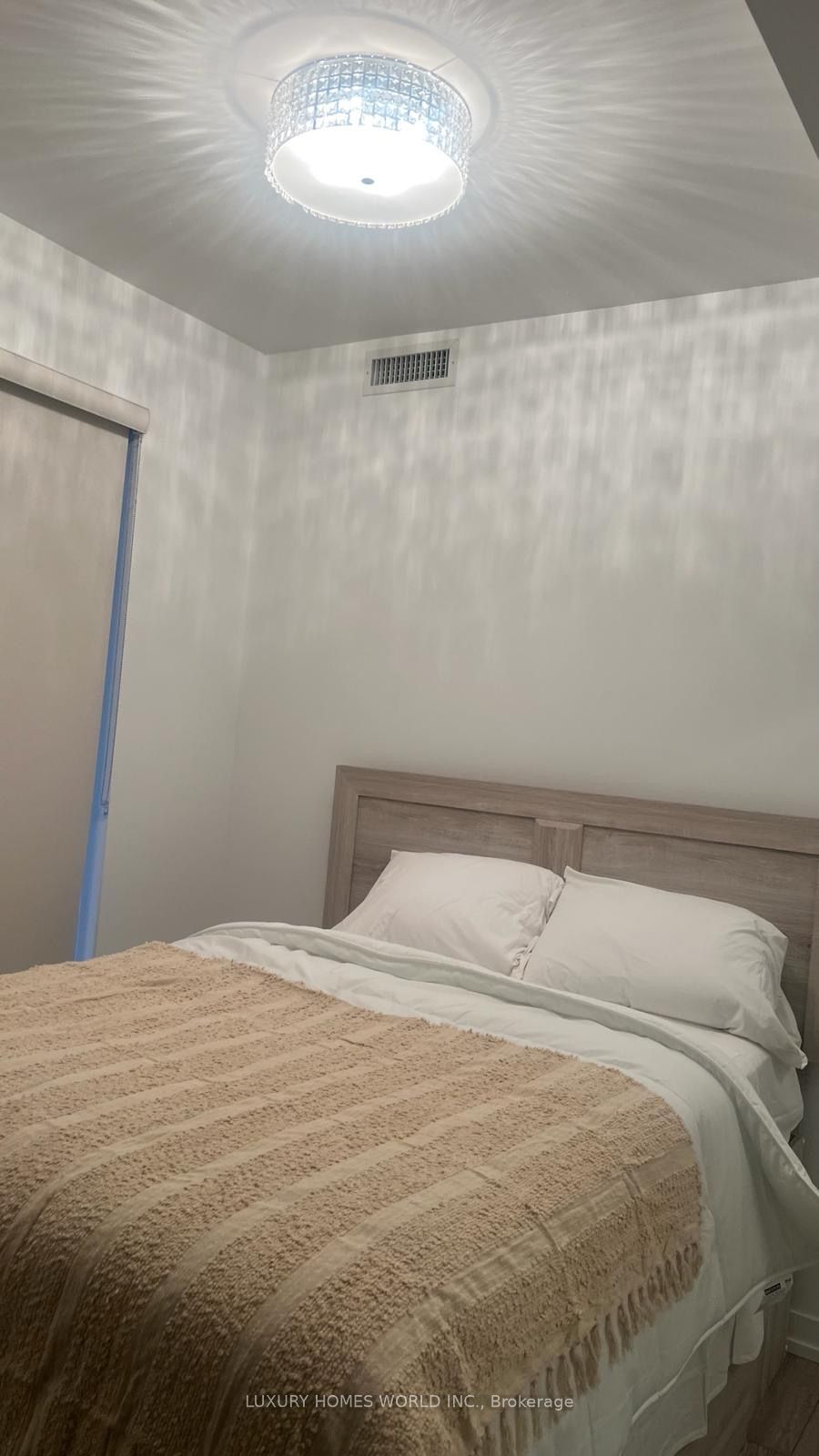 55 Mercer Street 1611, Toronto, ON M5V 3W2 photo 3