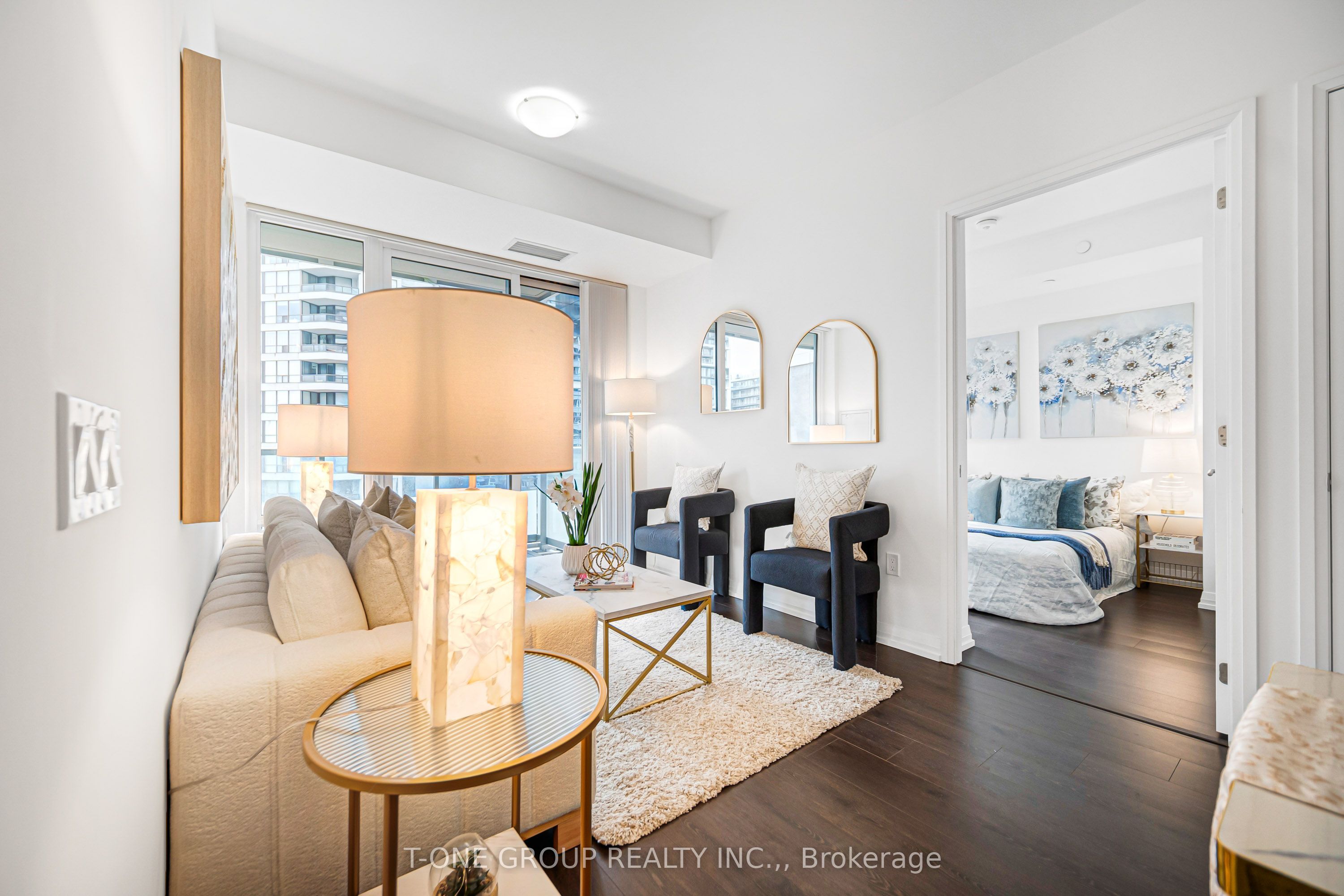 25 Holly Street 610, Toronto, ON M4S 0E3 photo 3