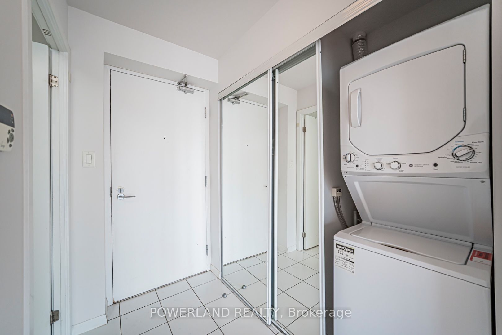 38 Grenville Street 2905, Toronto, ON M4Y 1A5