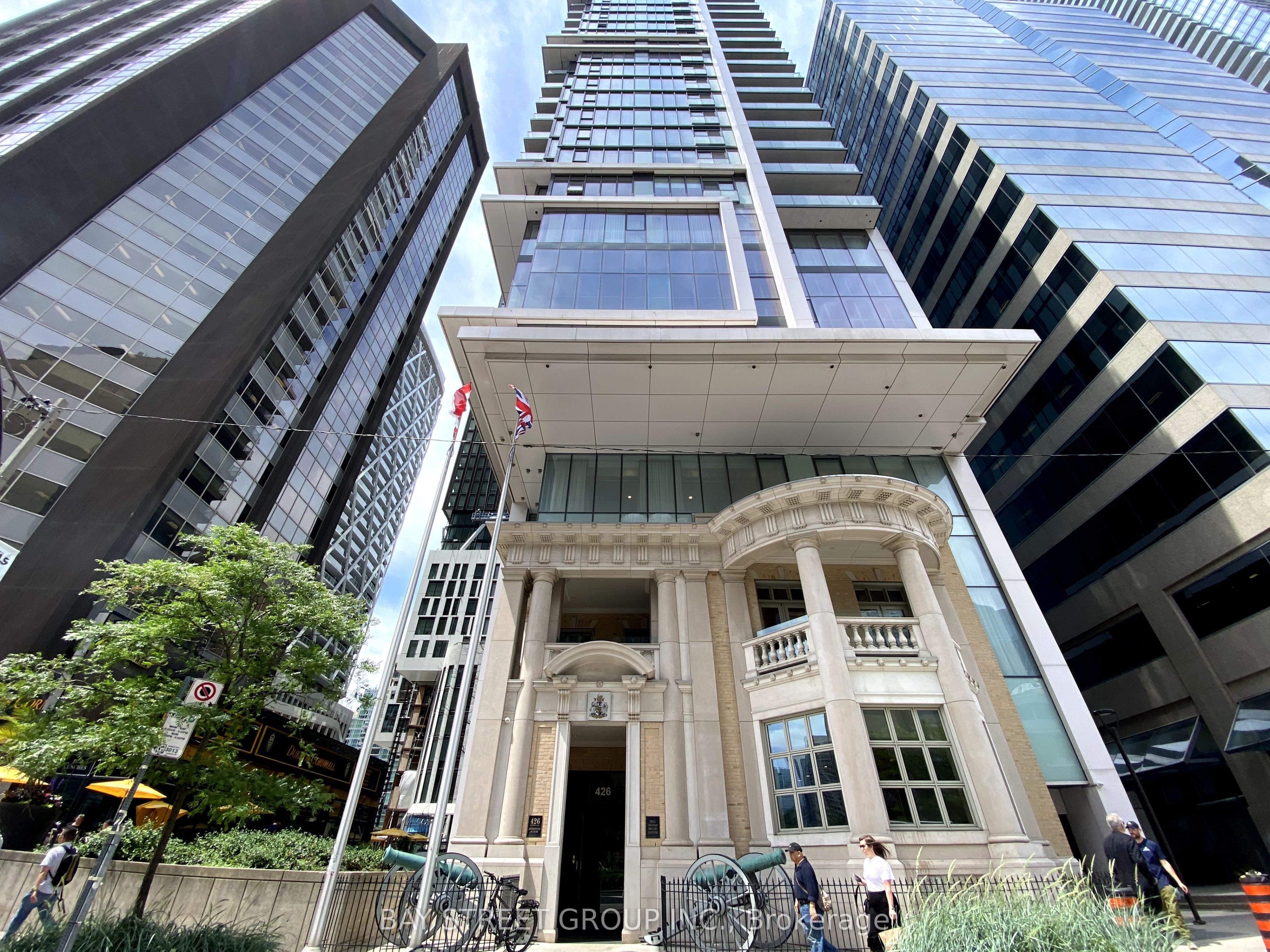426 University Avenue 2708, Toronto, ON M5G 1S9 photo 2