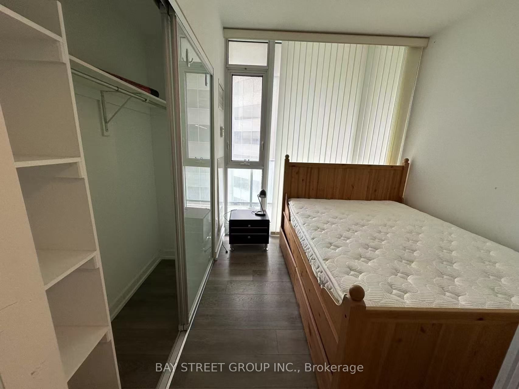 426 University Avenue 2708, Toronto, ON M5G 1S9 photo 3