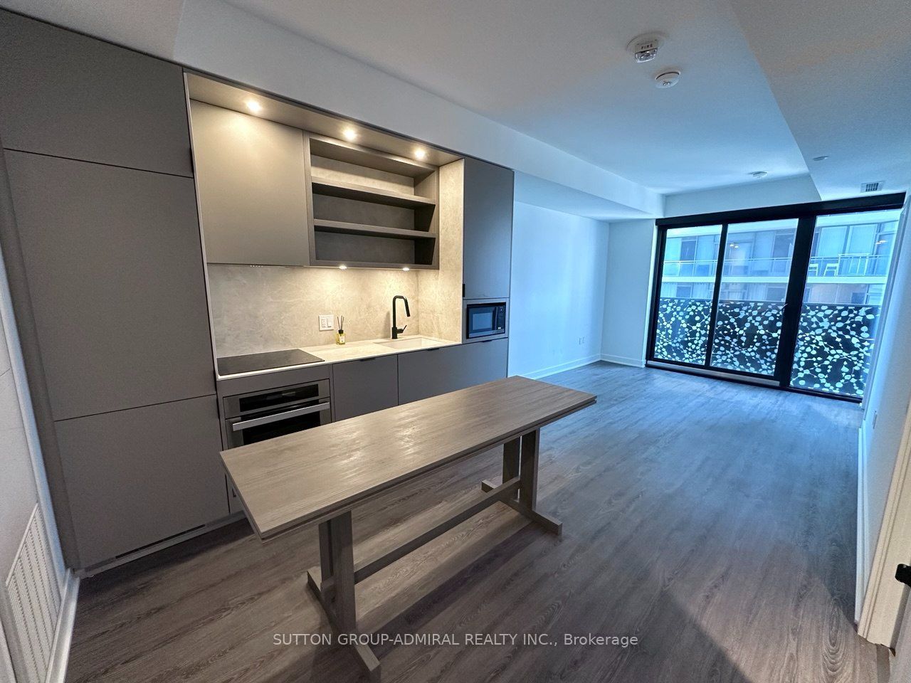 55 Charles Street E 2209, Toronto, ON M4Y 1S9 photo 2