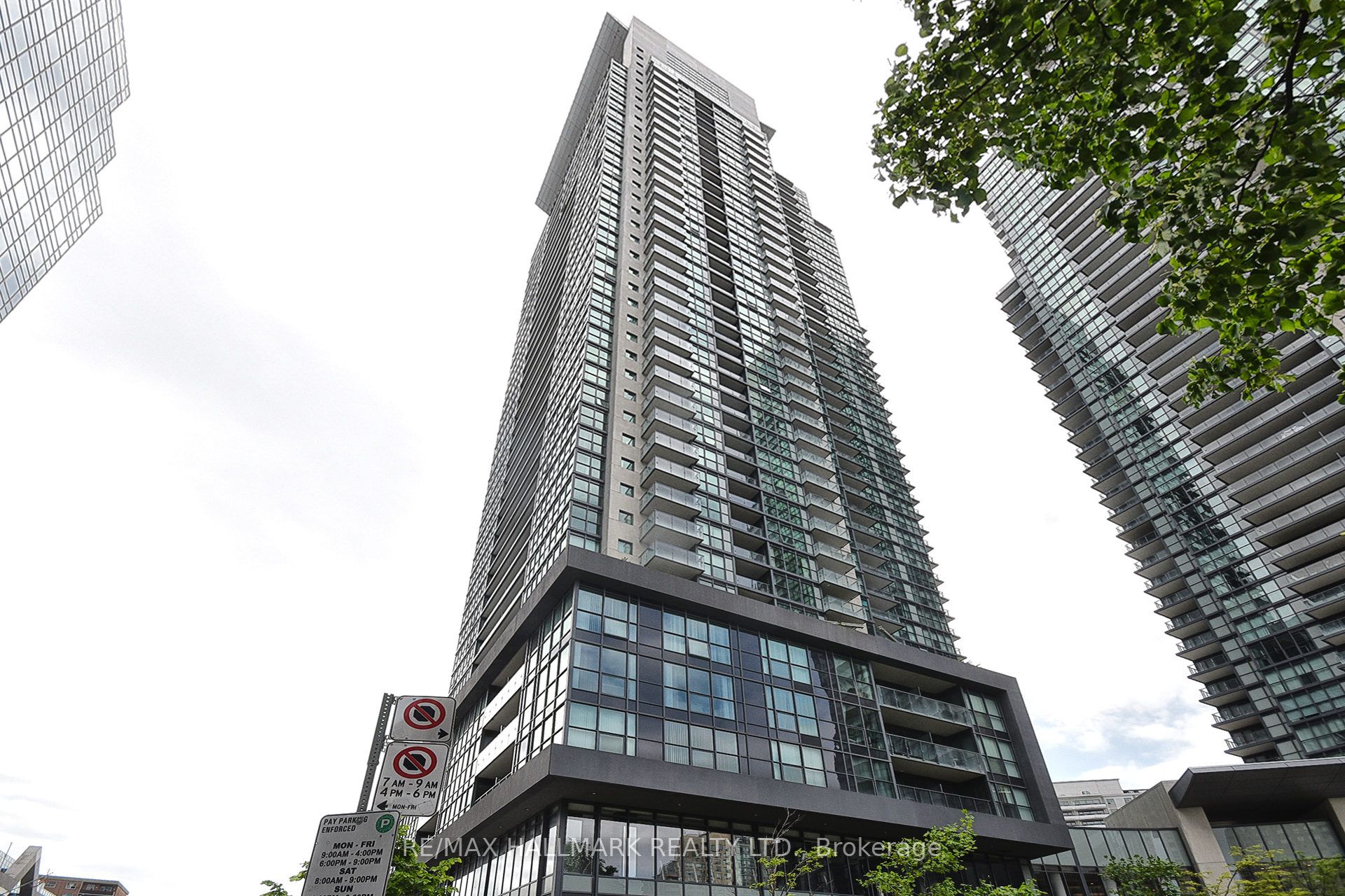 5162 Yonge Street 1806, Toronto, ON M2N 0E9 photo 2