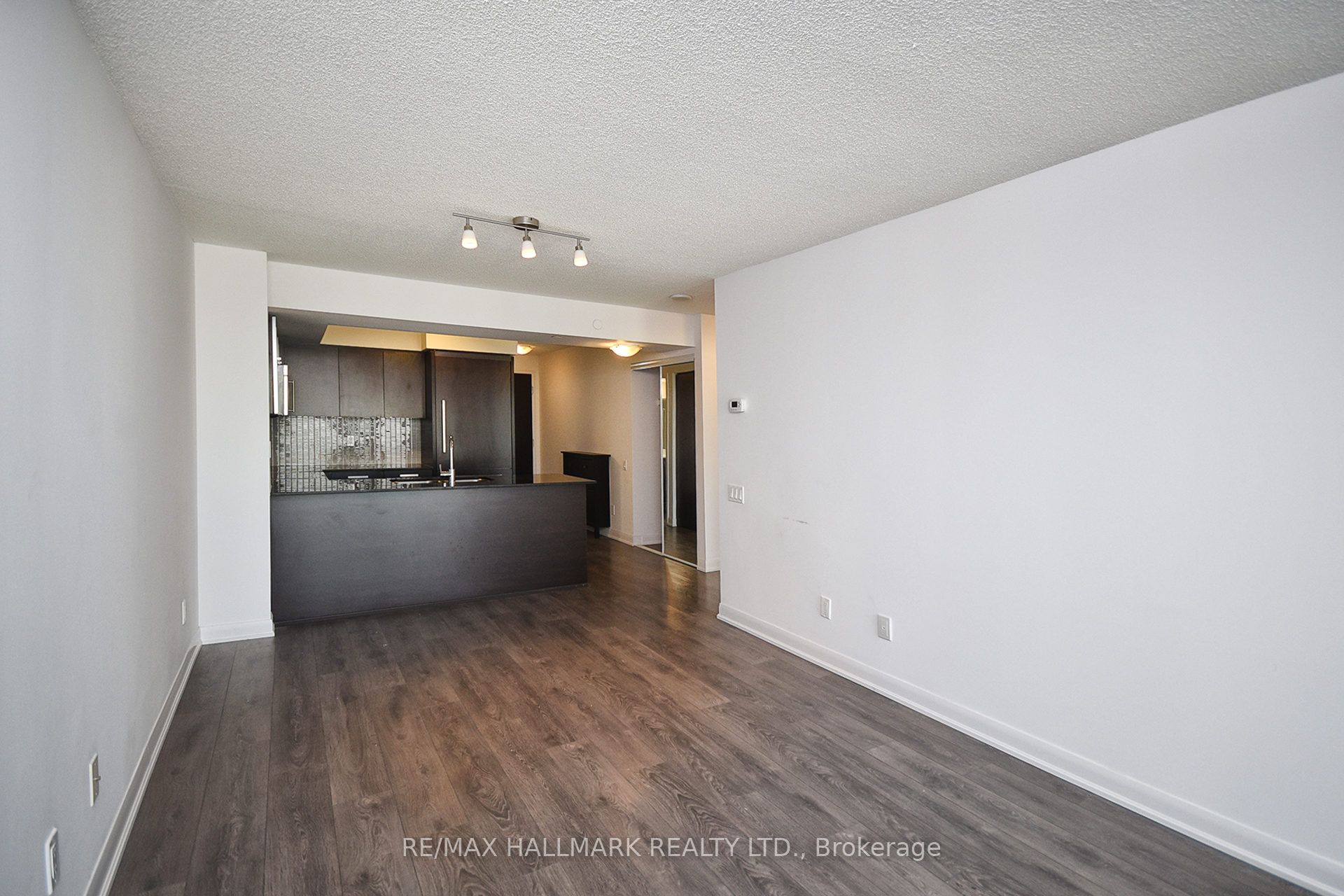 5162 Yonge Street 1806, Toronto, ON M2N 0E9 photo 4