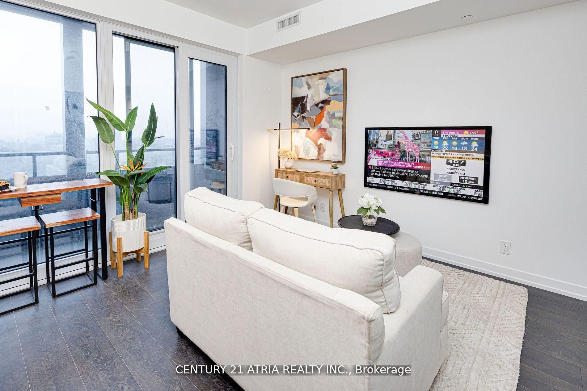 2020 Bathurst Street 1810, Toronto, ON M5P 0A6 photo 5