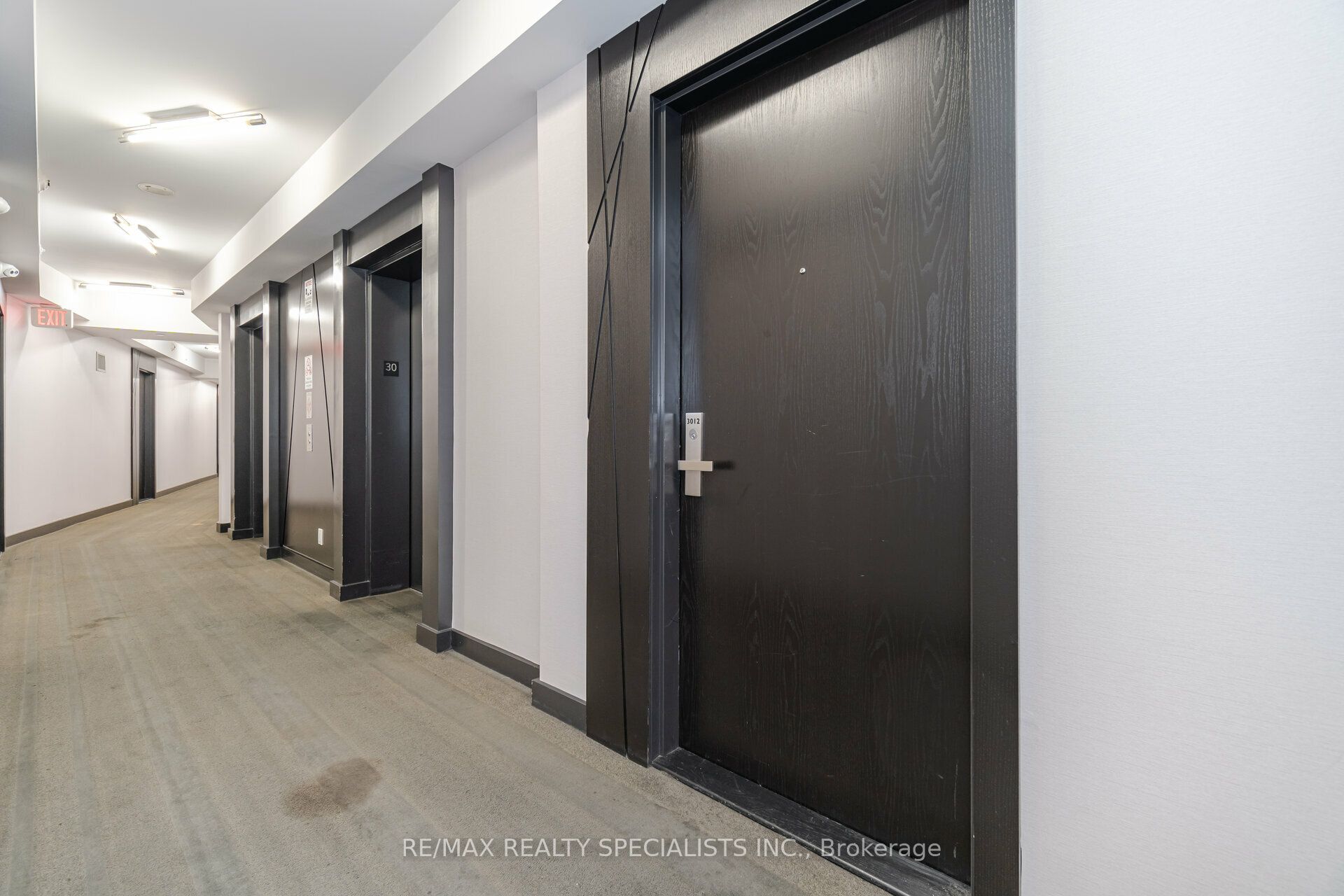 125 Peter Street 3012, Toronto, ON M5V 0M2 photo 5