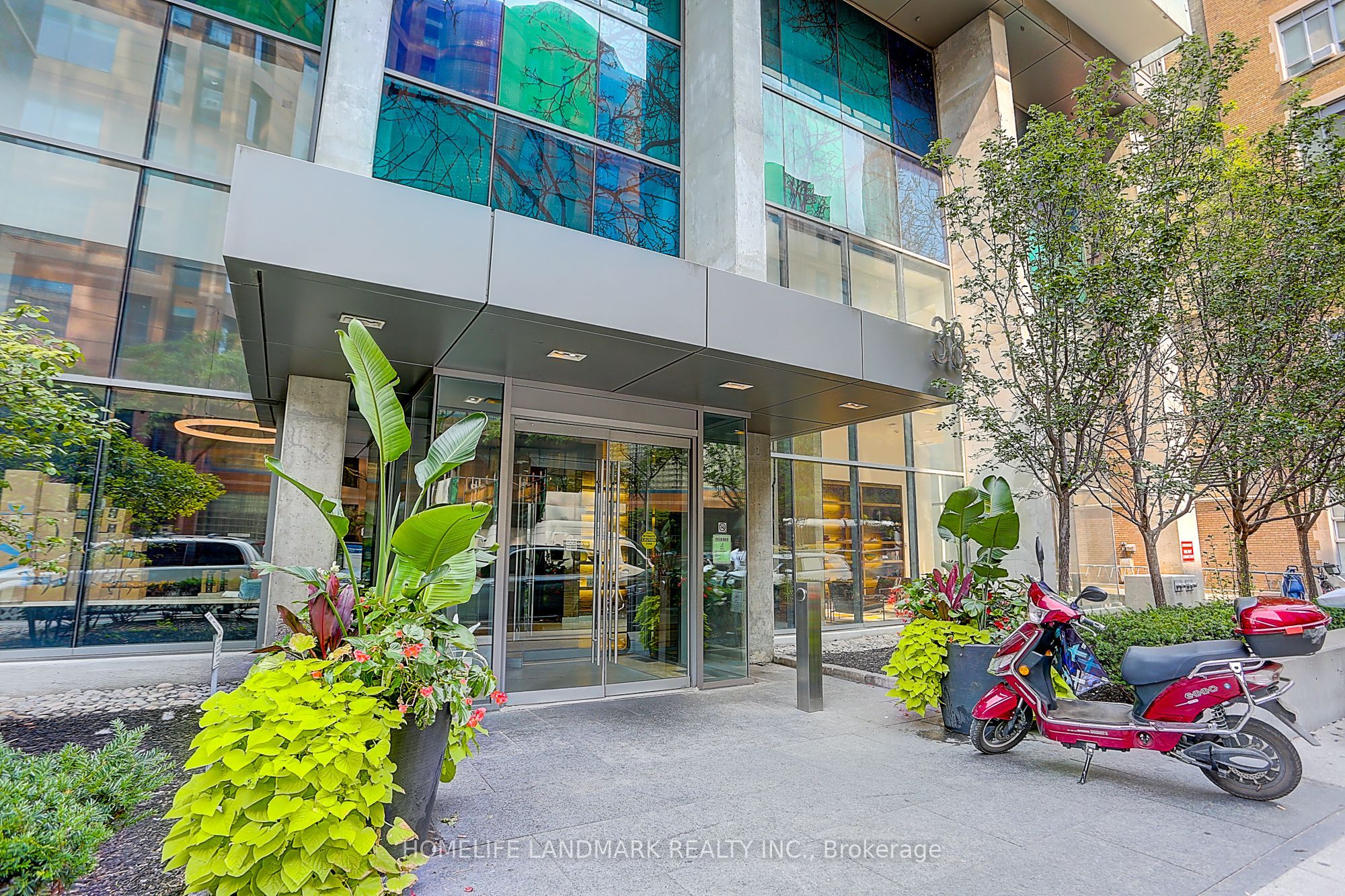 38 Grenville Street 3301, Toronto, ON M4Y 1A5 photo 5
