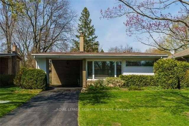 12 Lacewood Crescent, Toronto, ON M3A 2Z4
