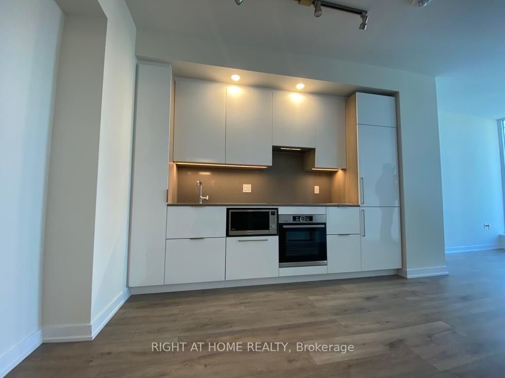 28 Freeland Street 3403, Toronto, ON M5E 0E3 photo 3