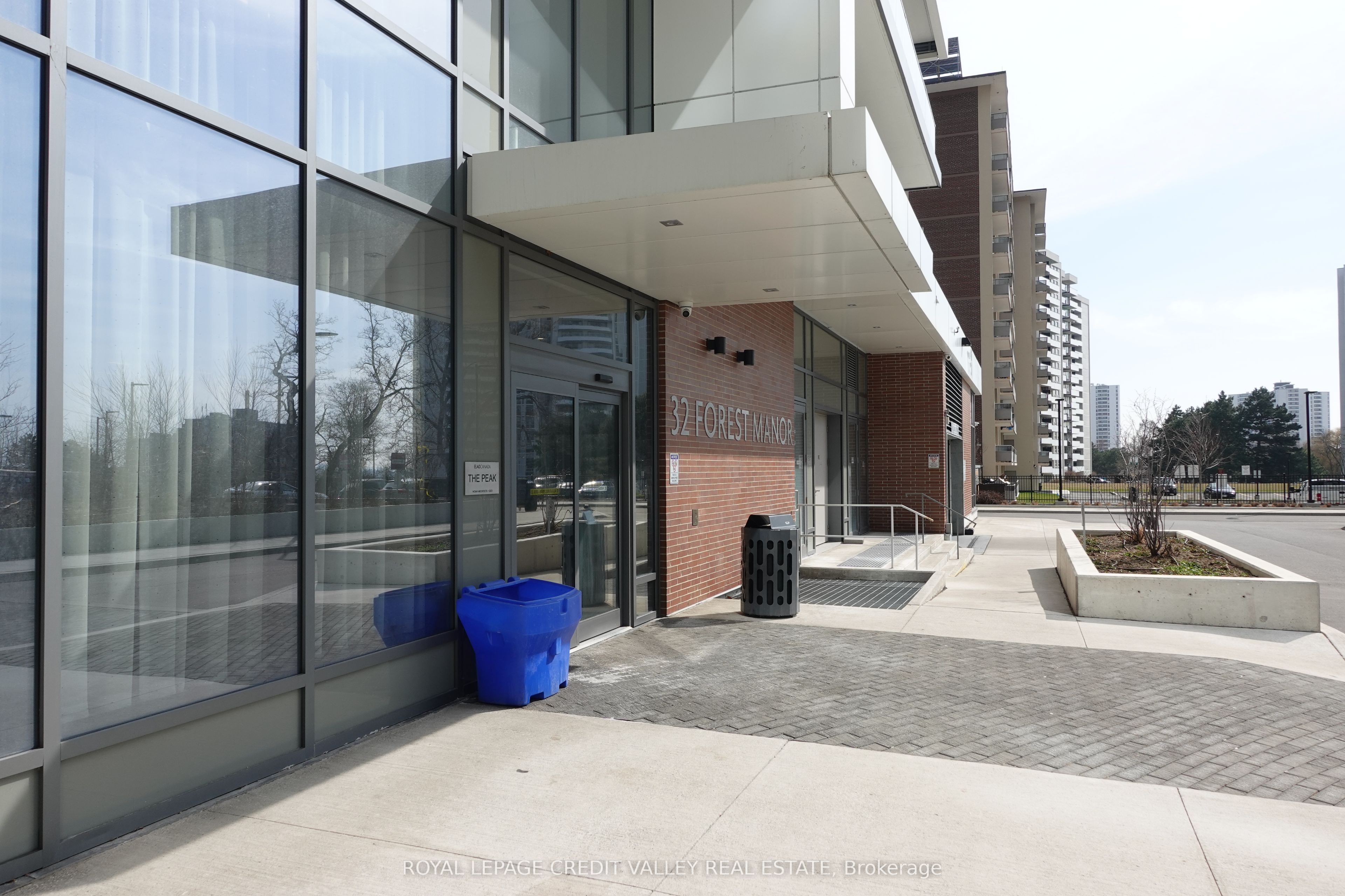32 Forest Manor Road 401, Toronto, ON M2J 0H2 photo 3