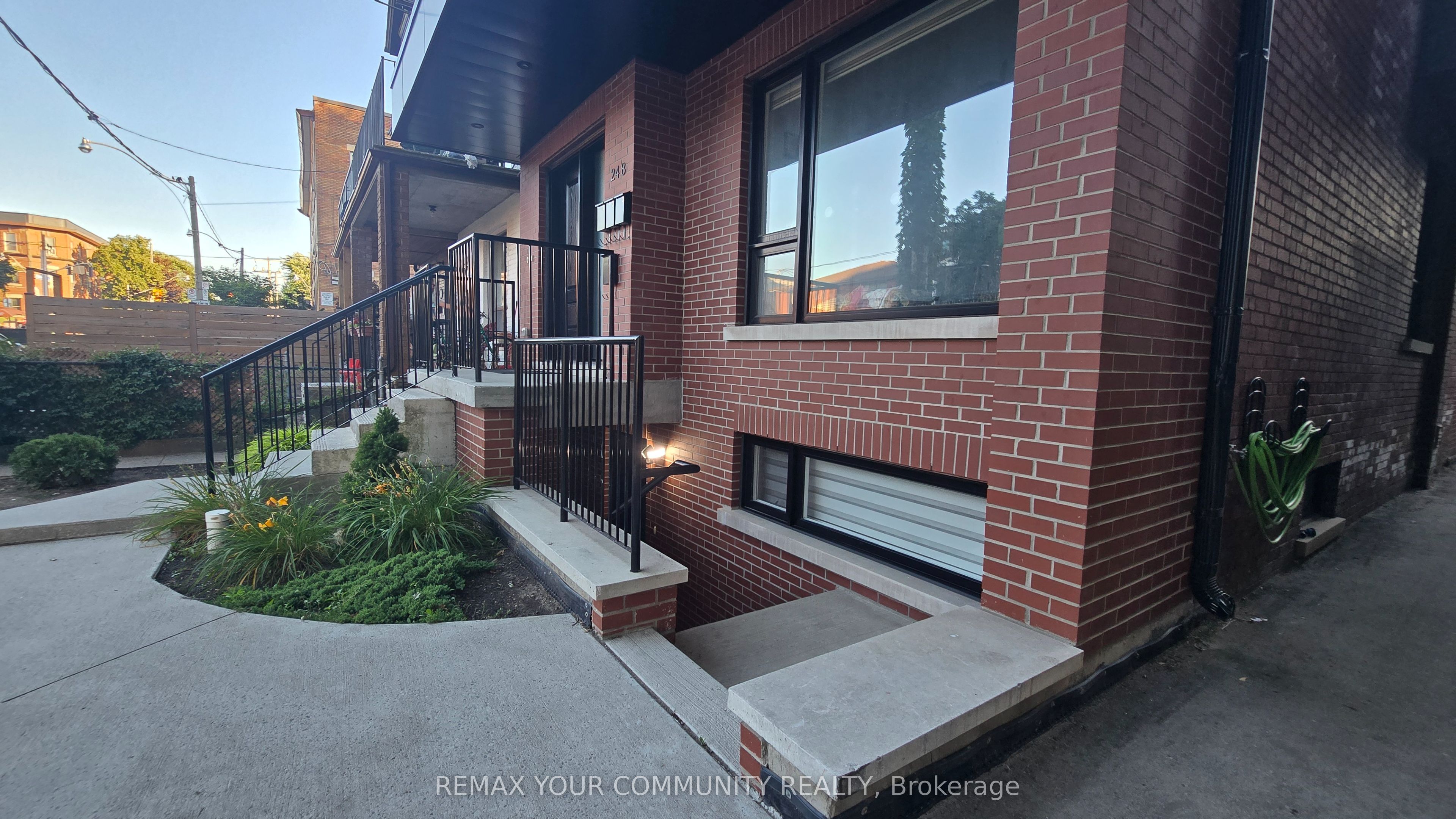 248 Gladstone Avenue BSMT, Toronto, ON M6J 3L6 photo 4