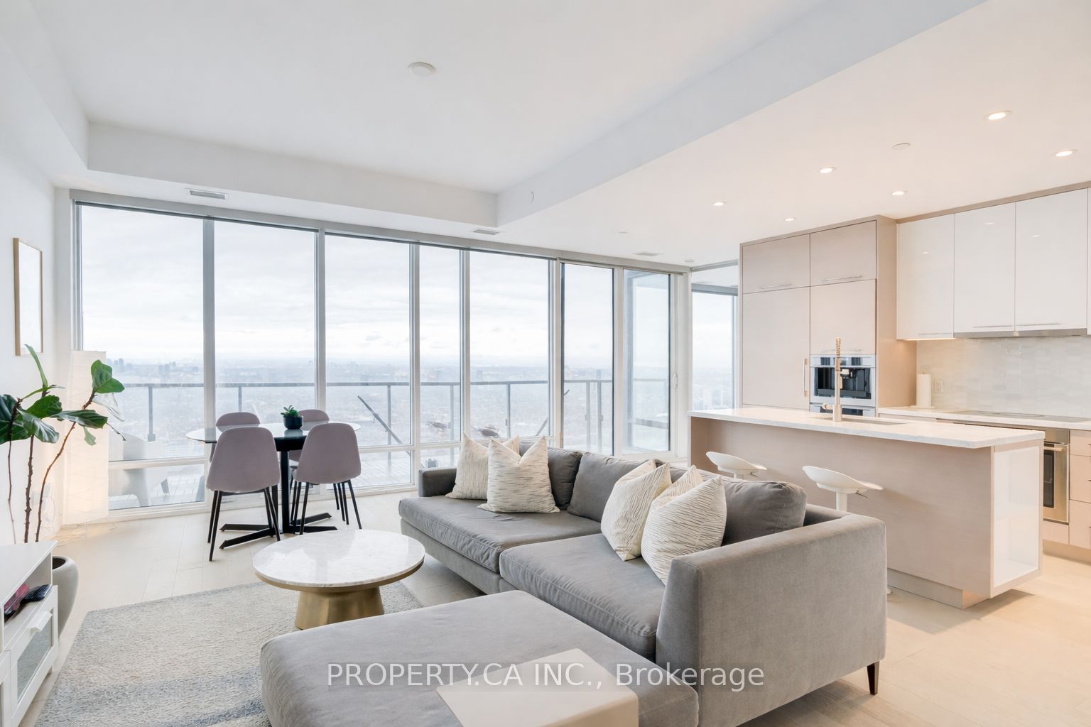 488 University Avenue 5308, Toronto, ON M5G 0C1