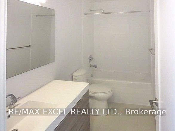 318 Richmond Street W 2508, Toronto, ON M5V 0B4 photo 5