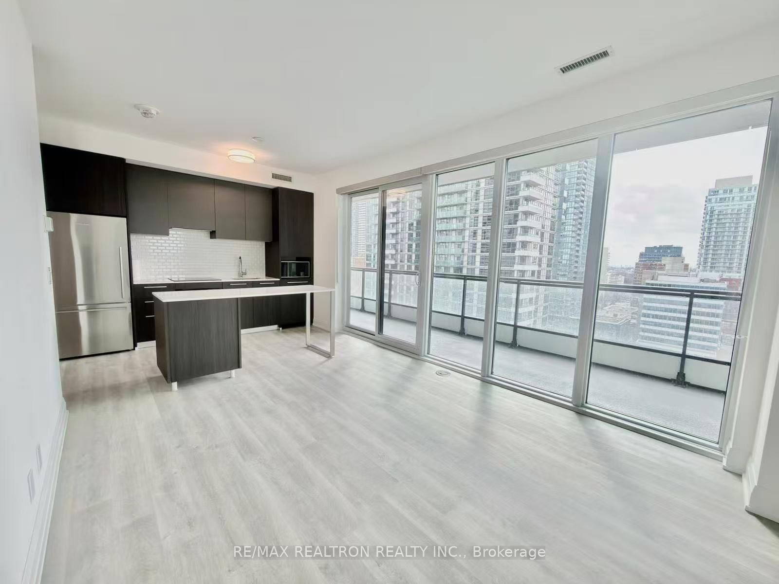 65 Broadway Avenue 1609, Toronto, ON M4P 1T9 photo 4