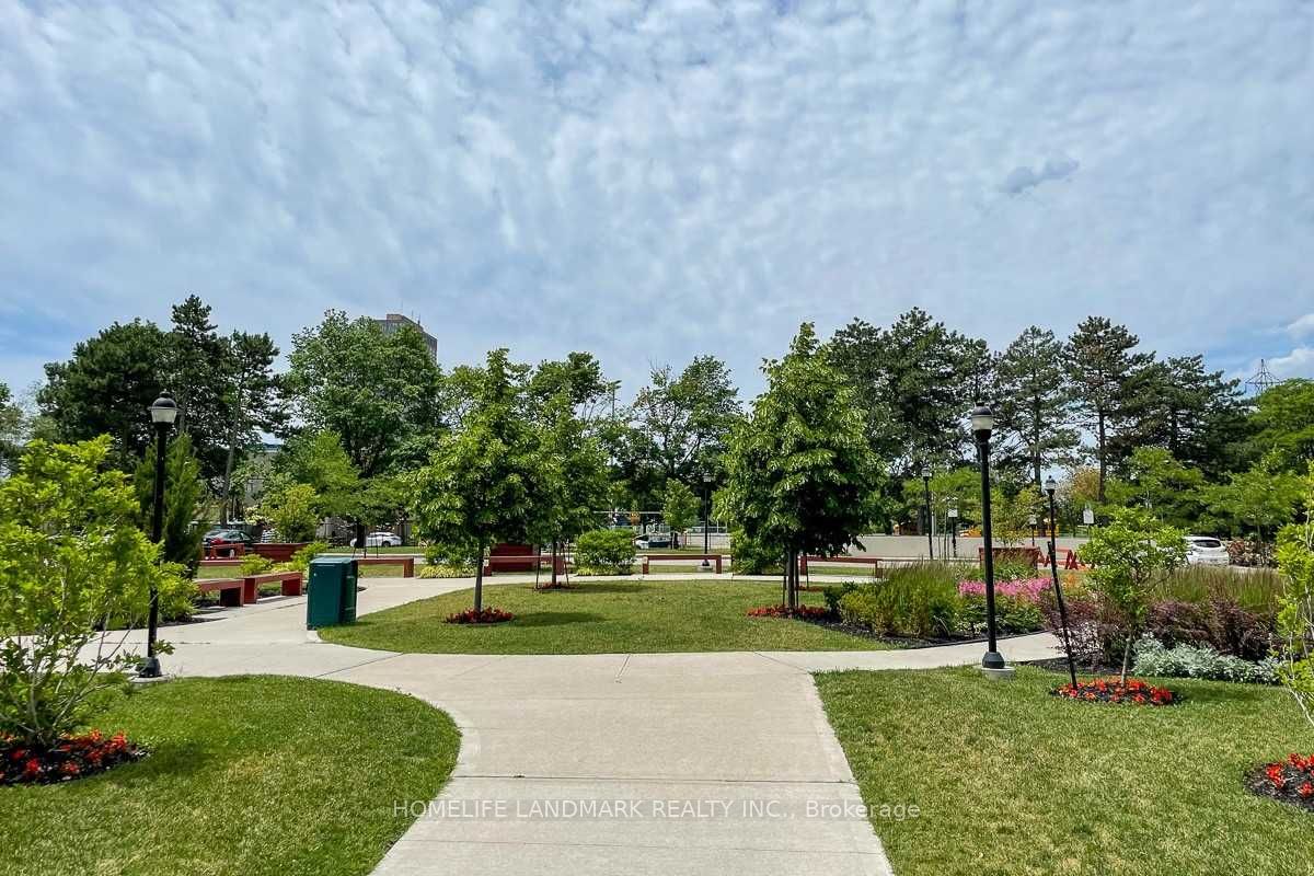 725 Don Mills Road 1103, Toronto, ON M3C 1S7 photo 3