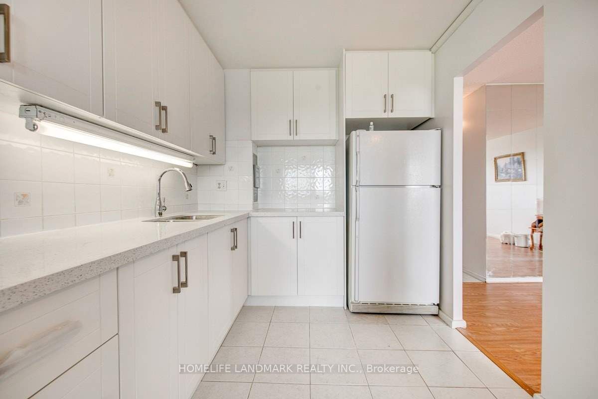 725 Don Mills Road 1103, Toronto, ON M3C 1S7 photo 5