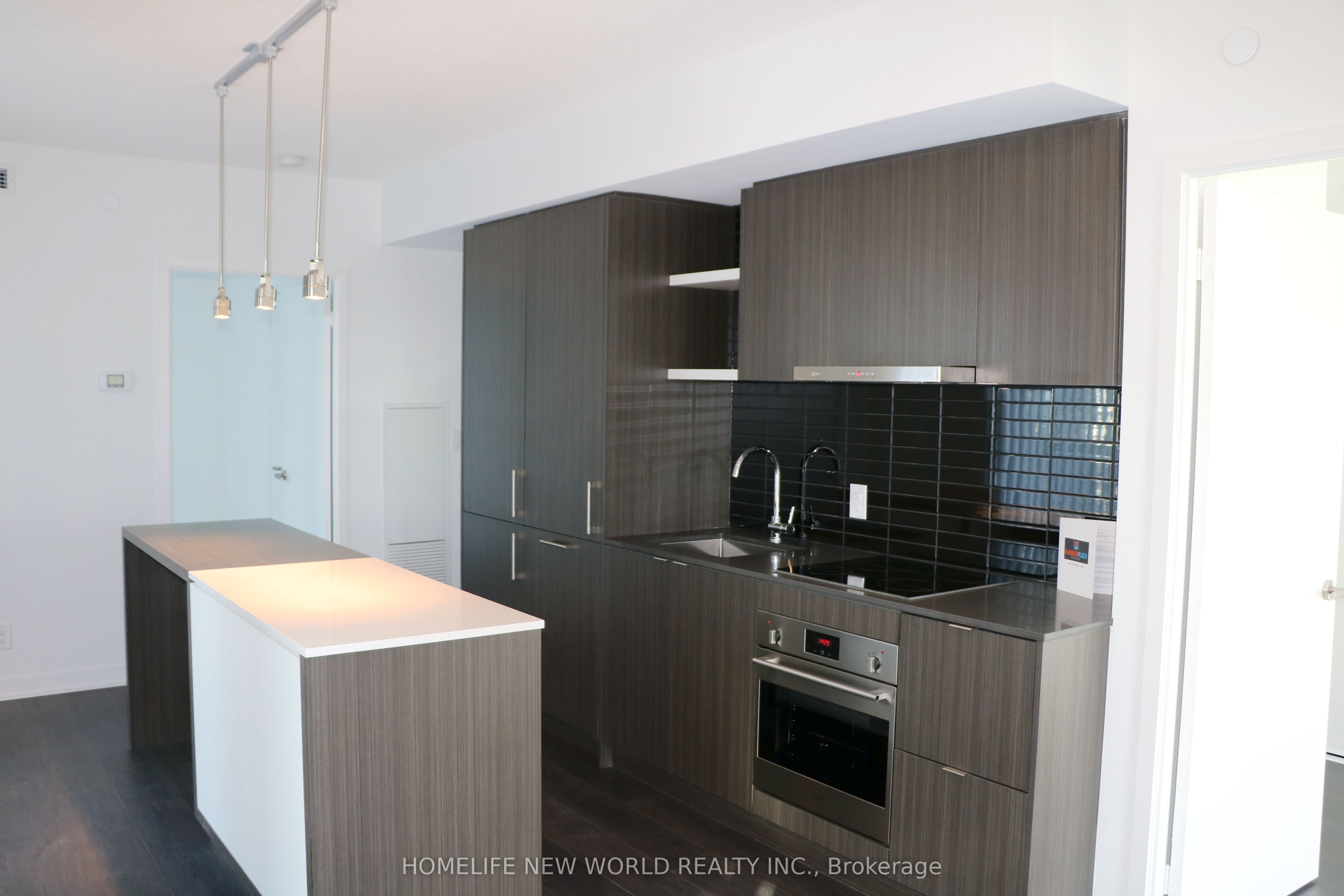100 Harbour Street 4210, Toronto, ON M5J 0B5 photo 5