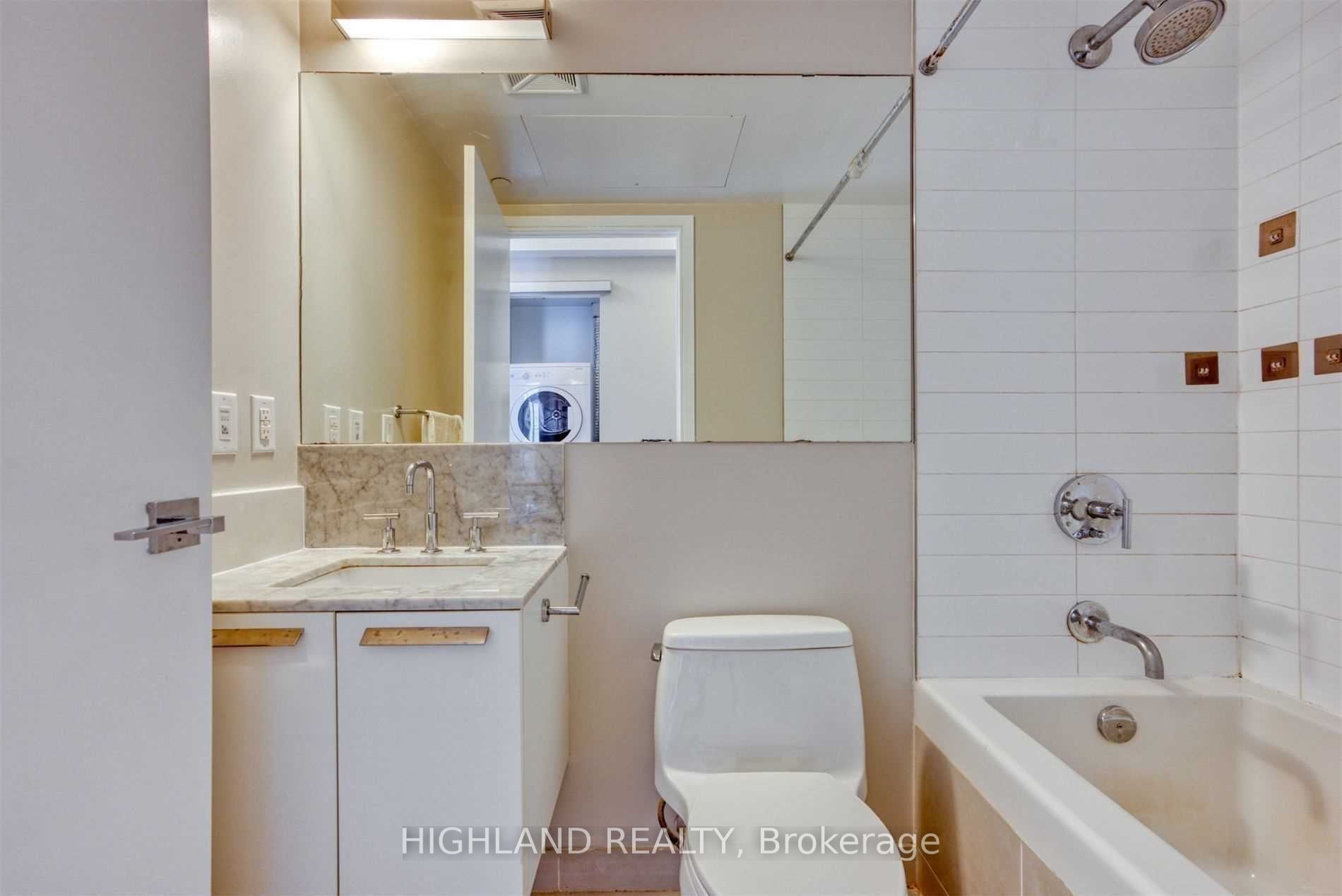42 Charles Street E 2507, Toronto, ON M4Y 0B7 photo 5