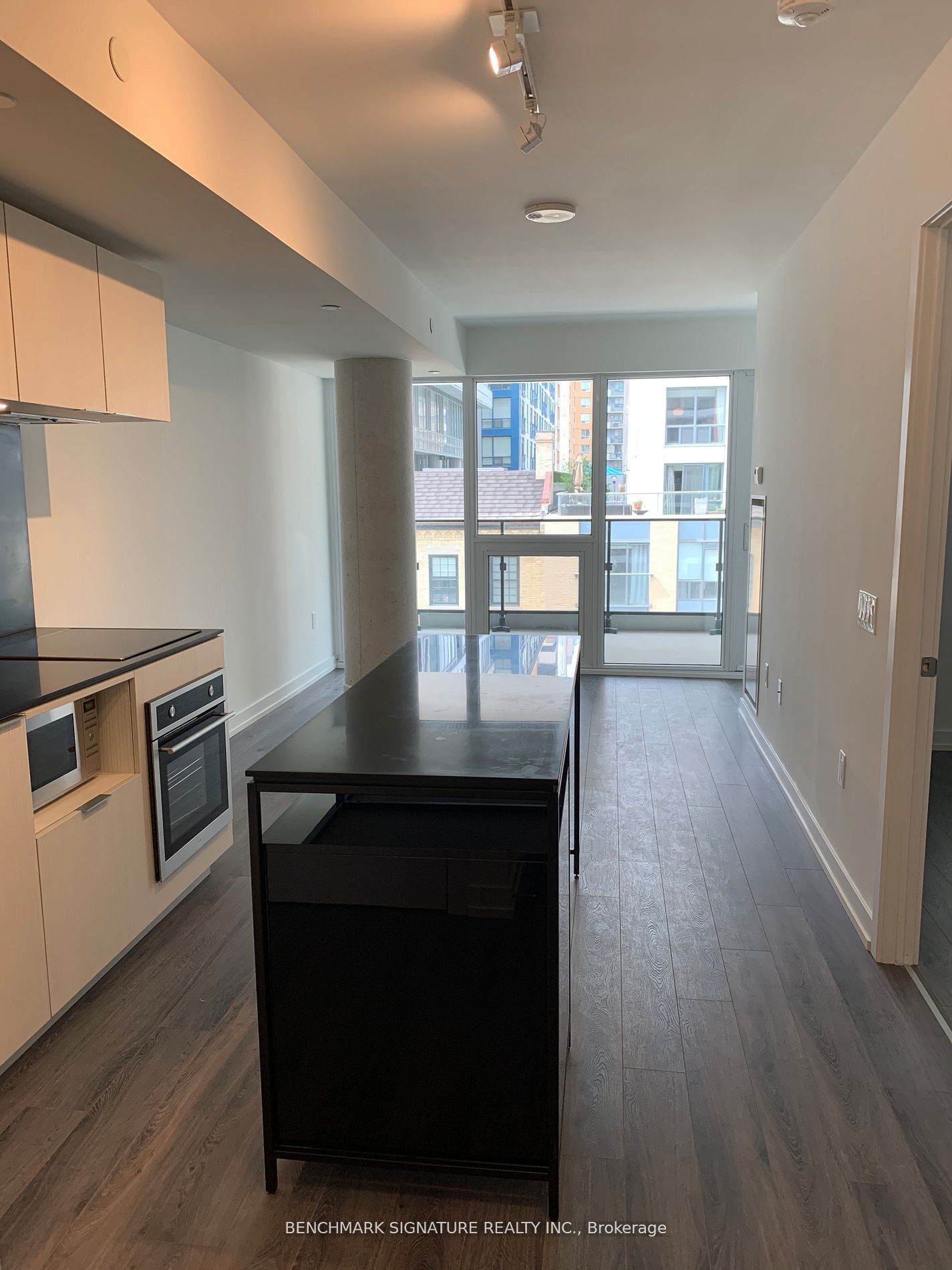 77 Shuter Street 513, Toronto, ON M5B 0B8 photo 2