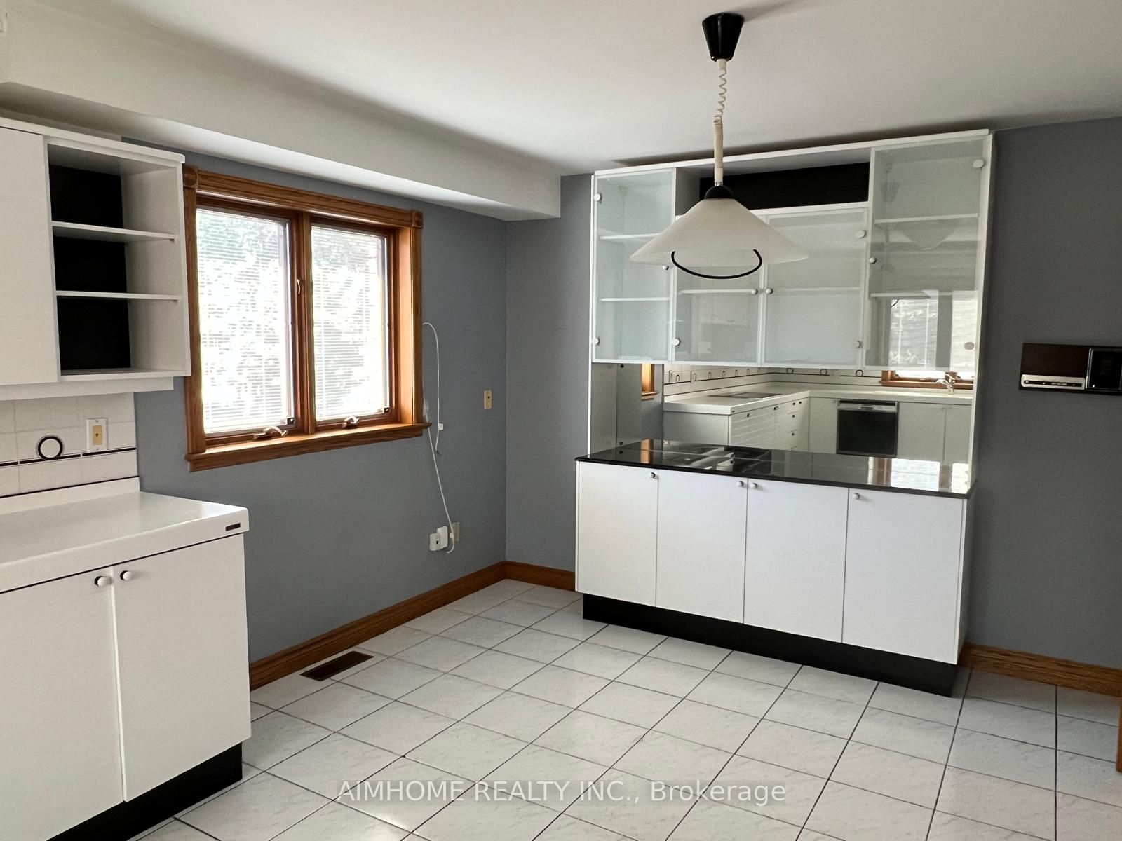 531 Lauder Avenue, Toronto, ON M6E 3J5