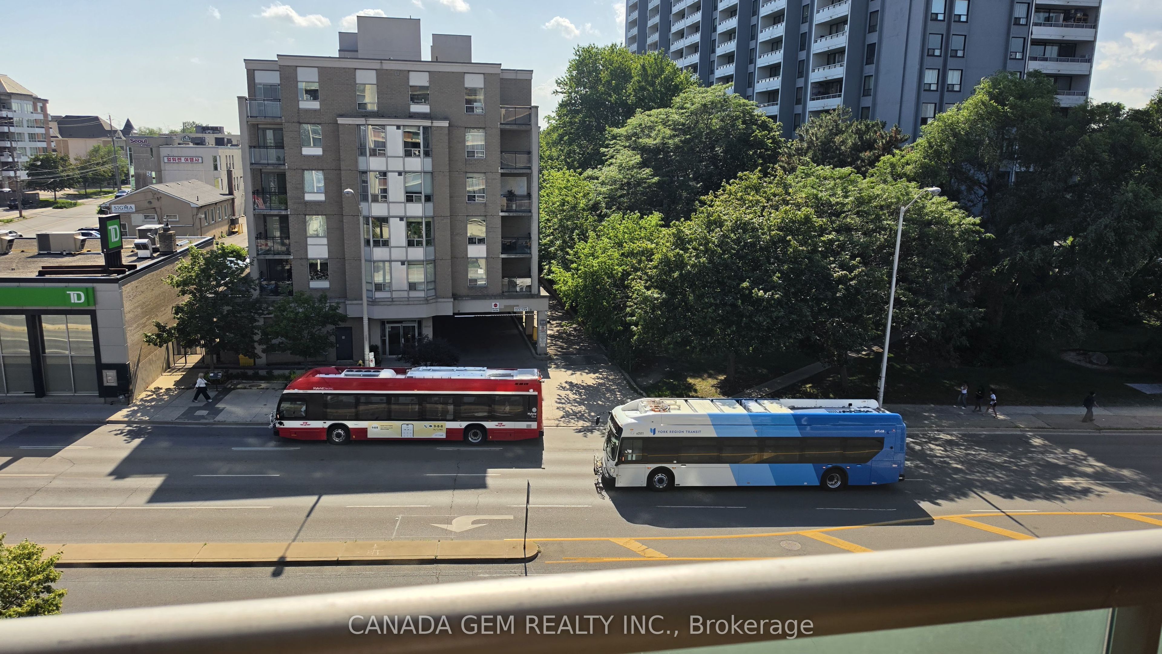 5949 Yonge Street 506, Toronto, ON M2M 3V8 photo 3