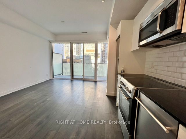 42 Charles Street E 708, Toronto, ON M4Y 1T4 photo 4