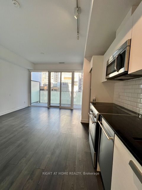 42 Charles Street E 708, Toronto, ON M4Y 1T4 photo 5