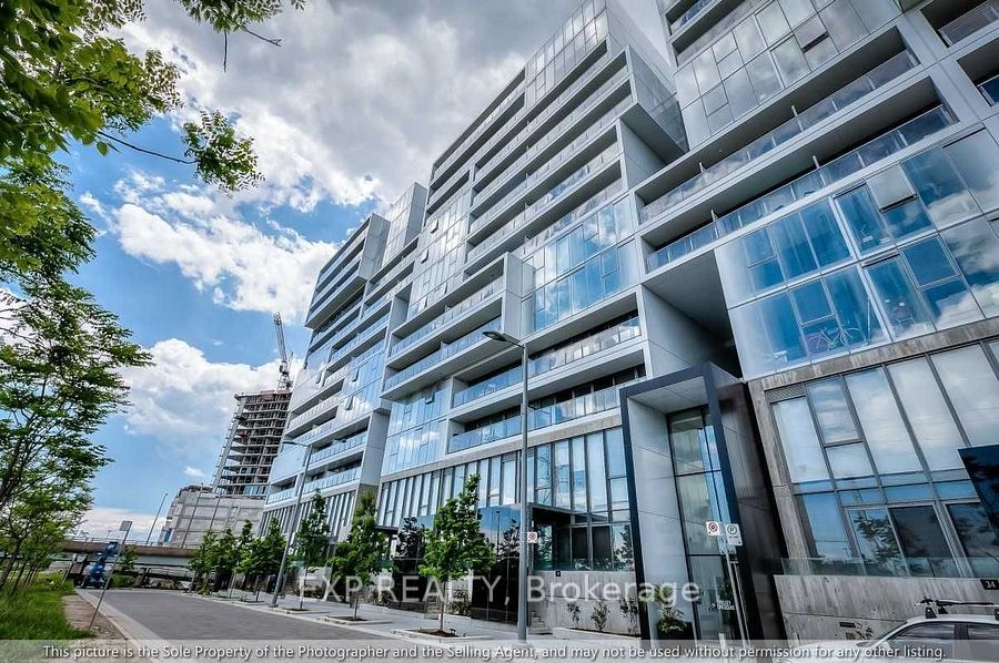 32 Trolley Crescent 1021, Toronto, ON M5A 0E8 photo 4