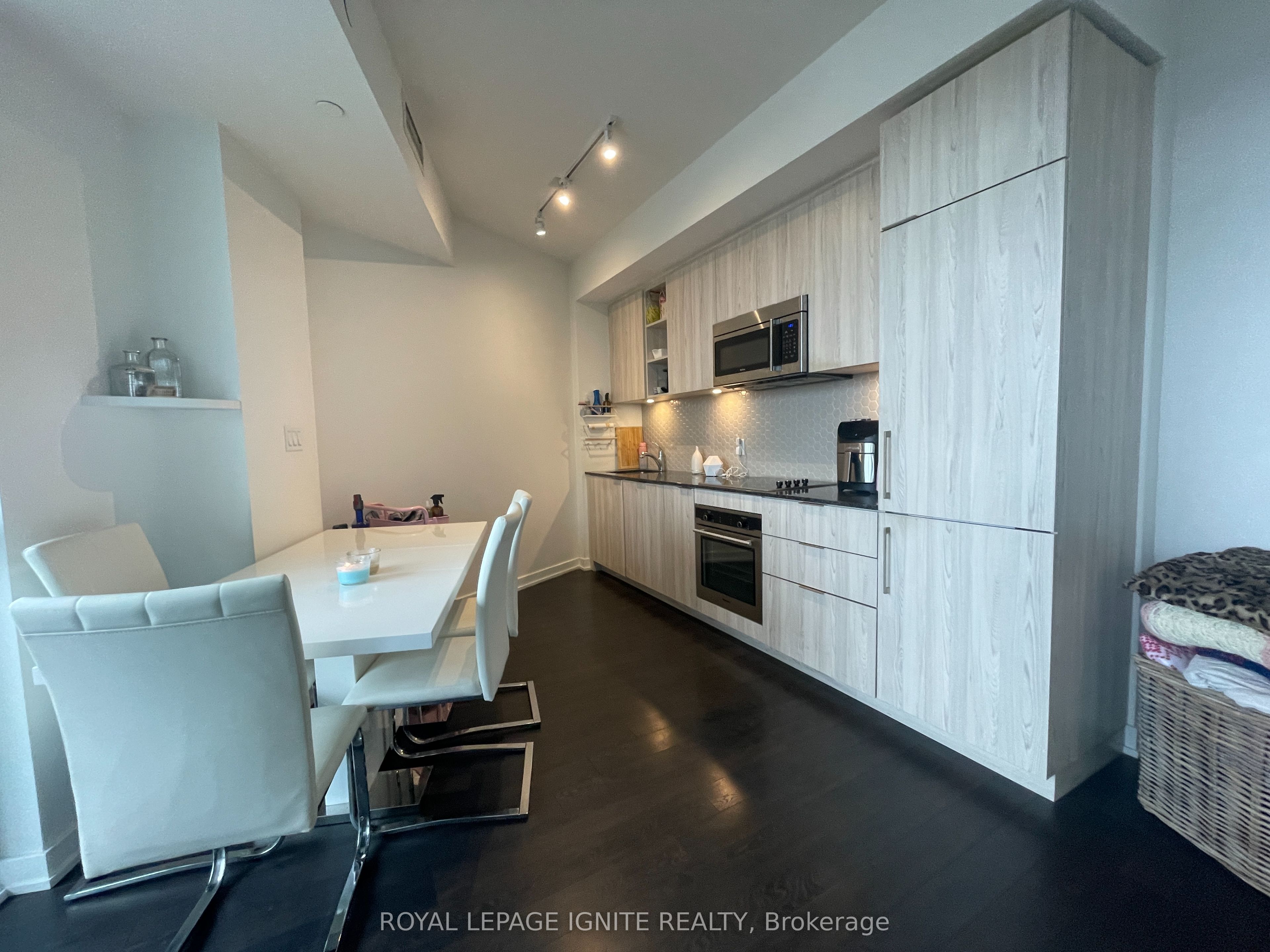 50 Ordnance Street 2809, Toronto, ON M6K 0C9 photo 2