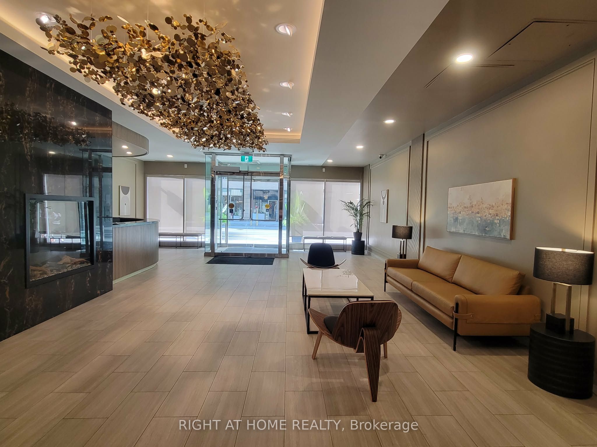 263 Wellington Street W 705, Toronto, ON M5V 3P9 photo 3