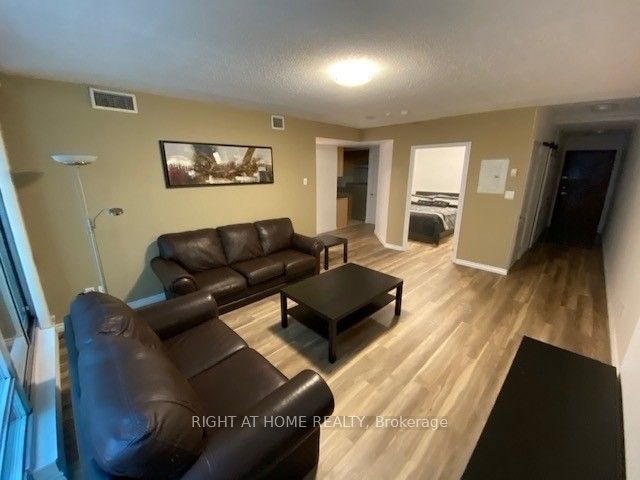 263 Wellington Street W 705, Toronto, ON M5V 3P9 photo 5