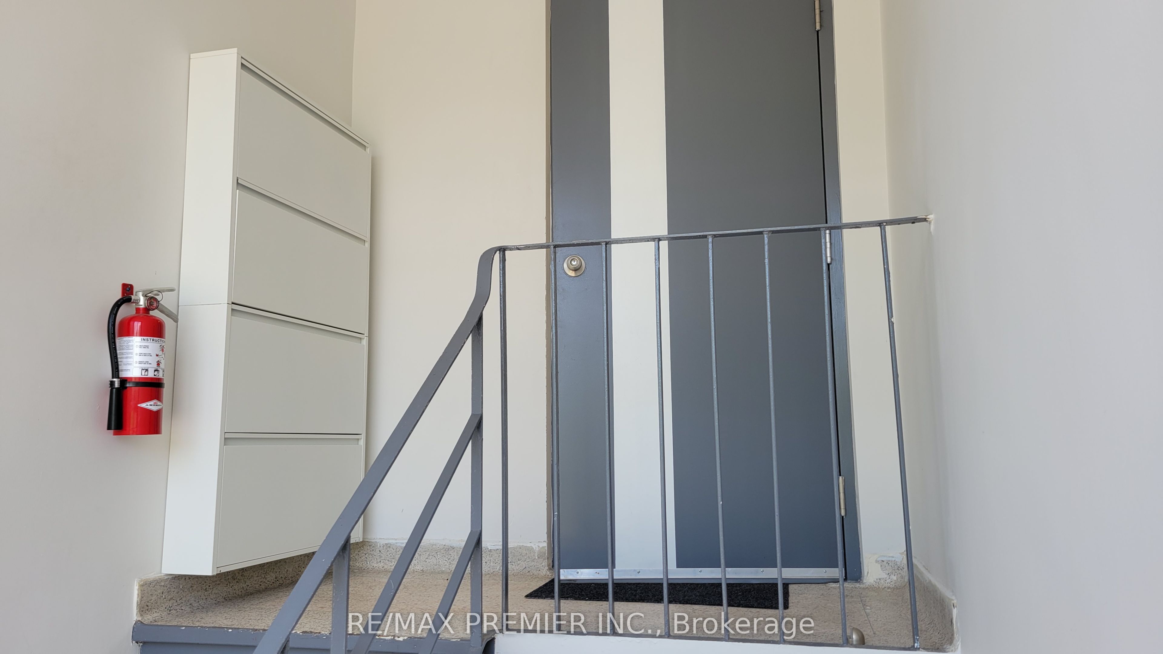 294 Wilmington Avenue 3, Toronto, ON M3H 5K7 photo 4